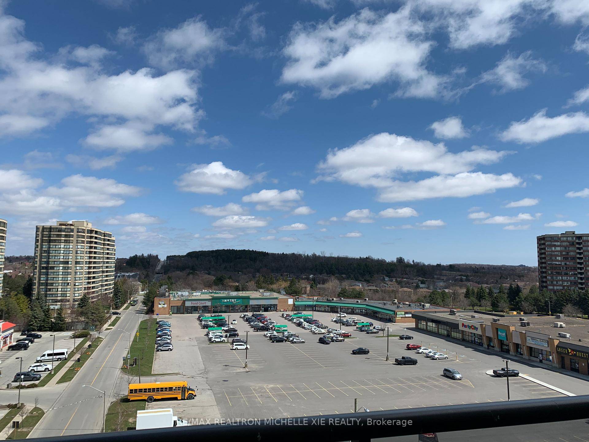 Prime Location, Spacious 1 Br Den Condo, Den Is Big Enough To Put A Queen Size Bed.