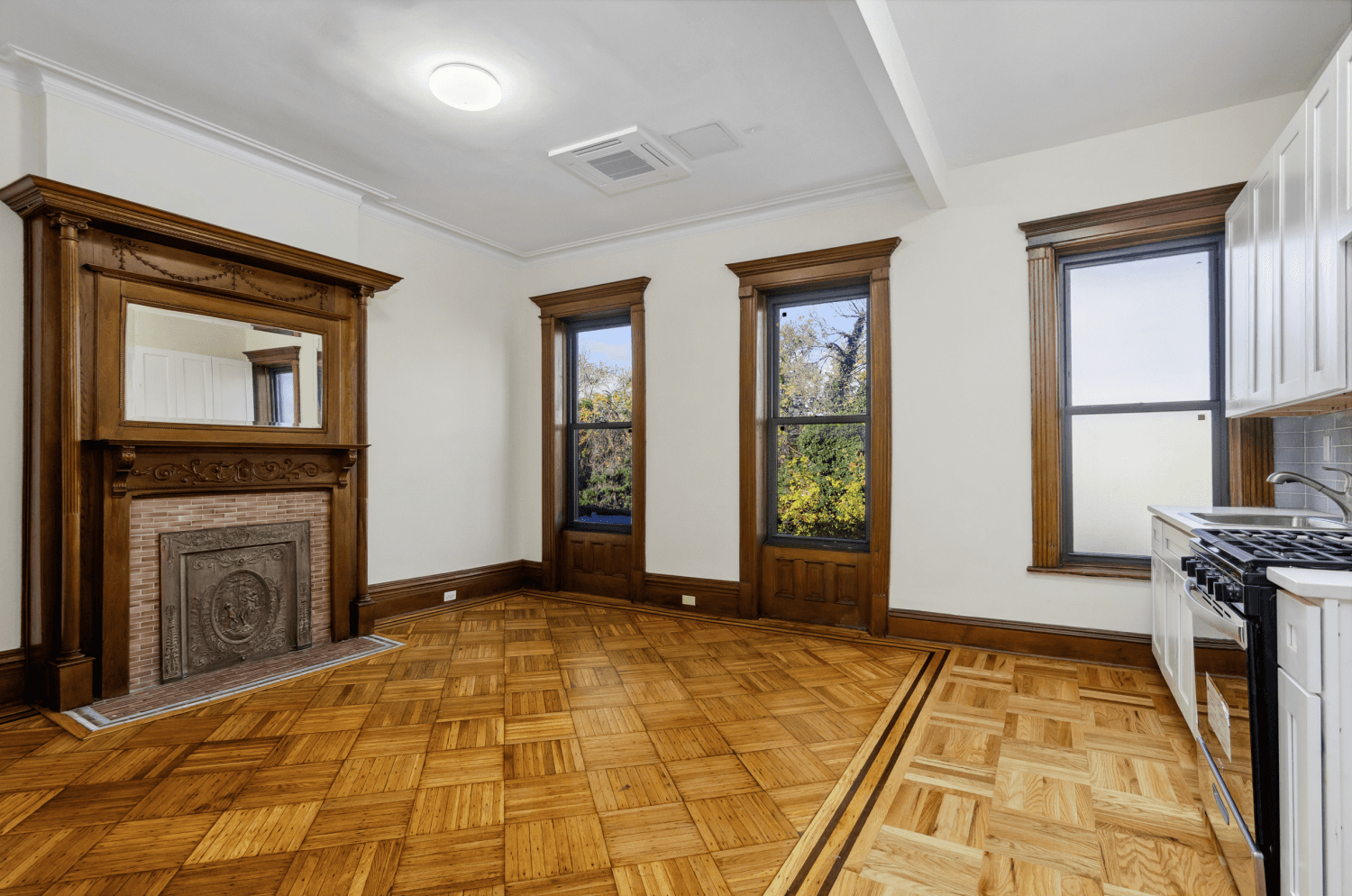 Prospect Heights 4 Bed Penthouse Duplex with Washer Dryer In Unit This stunning 4 bedroom, 2 bathroom duplex in Prospect Heights offers a perfect blend of modern luxury and historic ...