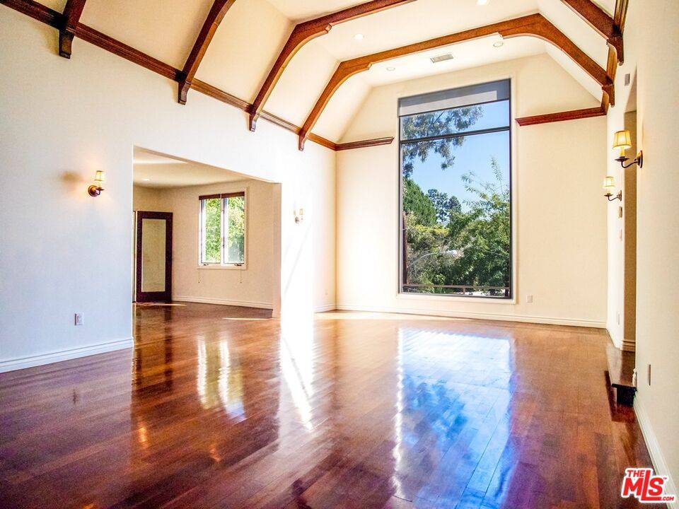 2239 VISTA DEL MAR PL 3BR Hollywood Hills East La