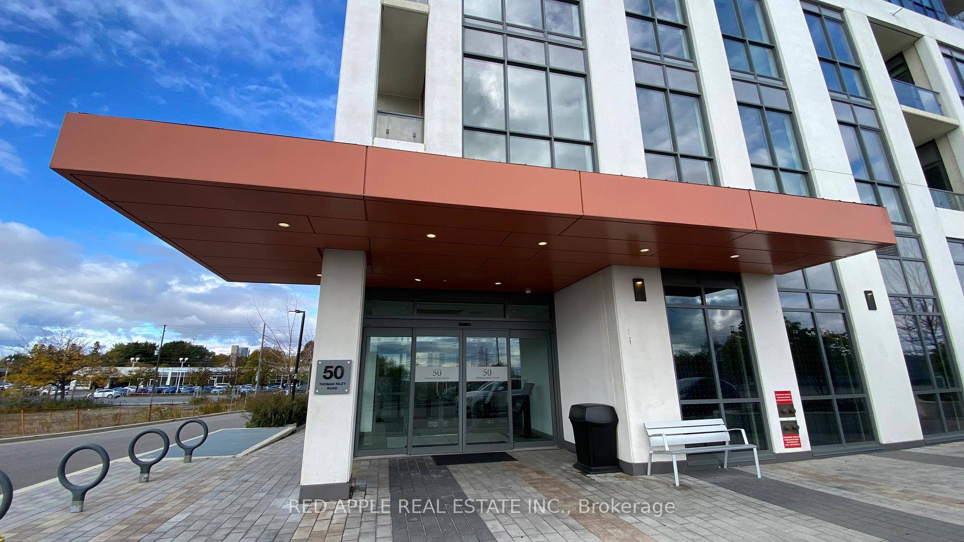 Modern 2 Bedroom, 2 Bath Condo with City ViewsApprox.