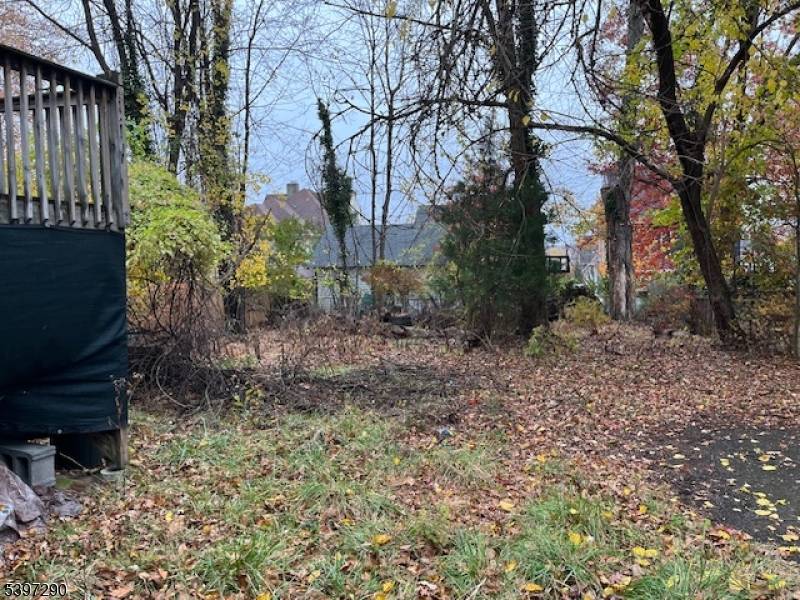 4BR 2B colonial situated in sought after Gregory section just 400 feet from highly rated Gregory Elementary School.