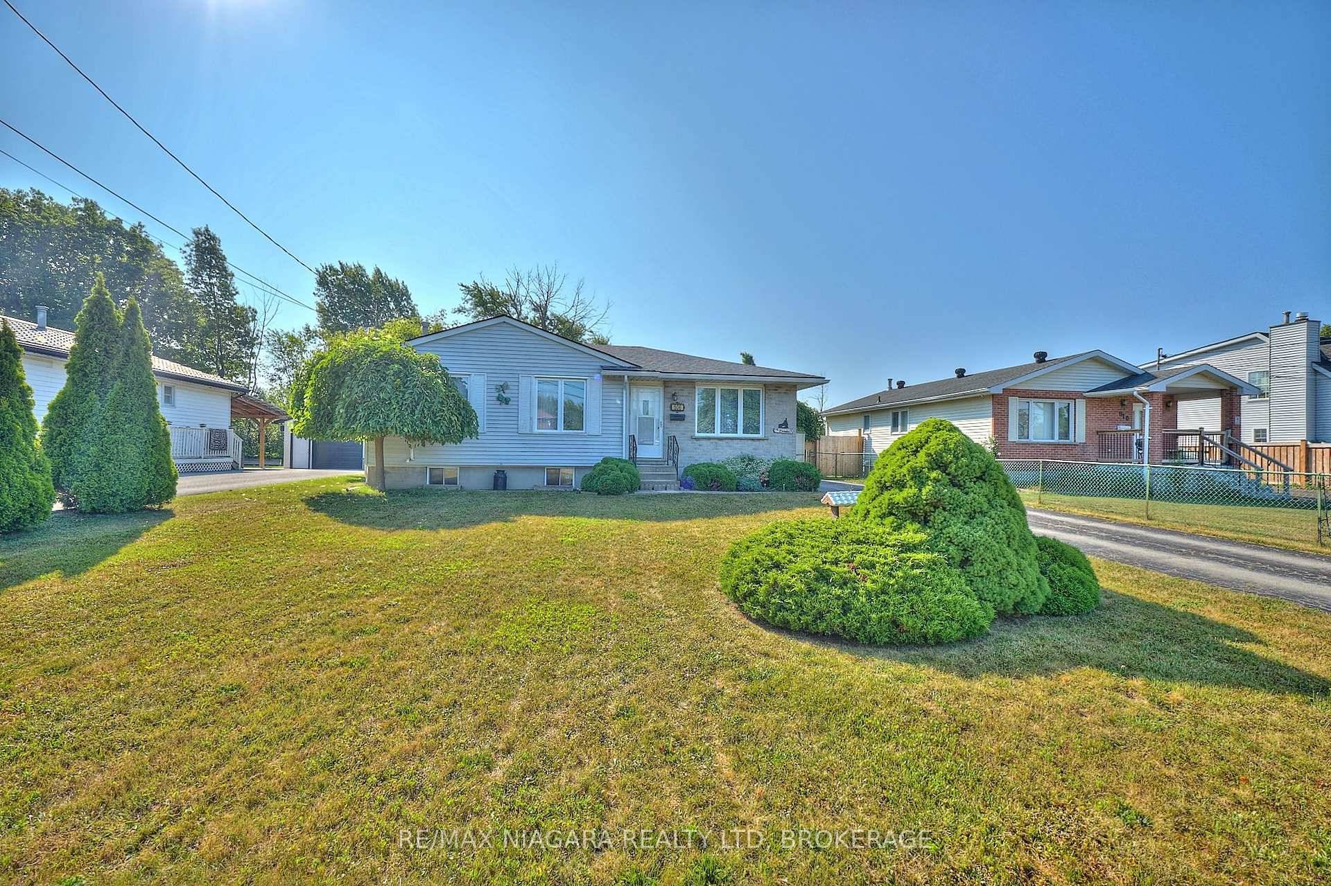 This solid 4 bedroom, 2 bathroom bungalow is perfect for families, upsizers, or downsizers seeking the ease of one level living.