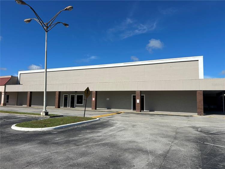 Introducing a prime commercial space for lease at 418 S Pine Ave, Ocala, FL 34471.