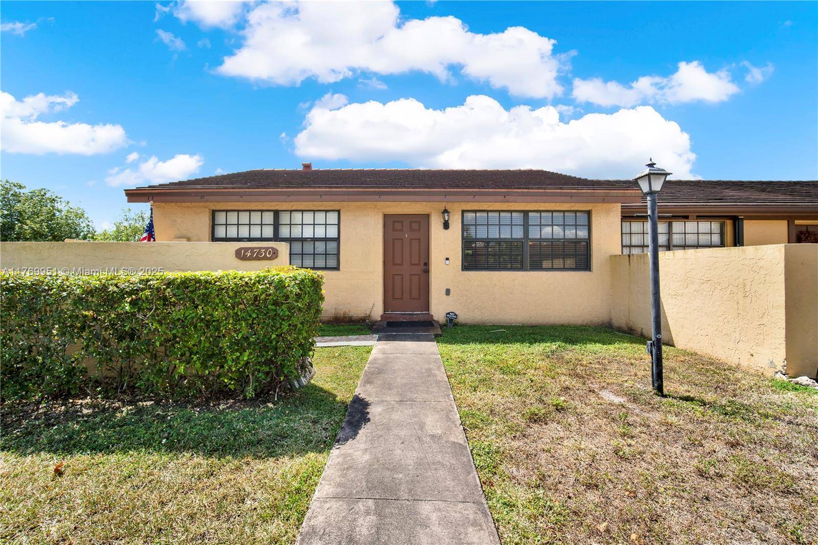 Gorgeous Corner Lot Townhouse in the Heart of Kendall !