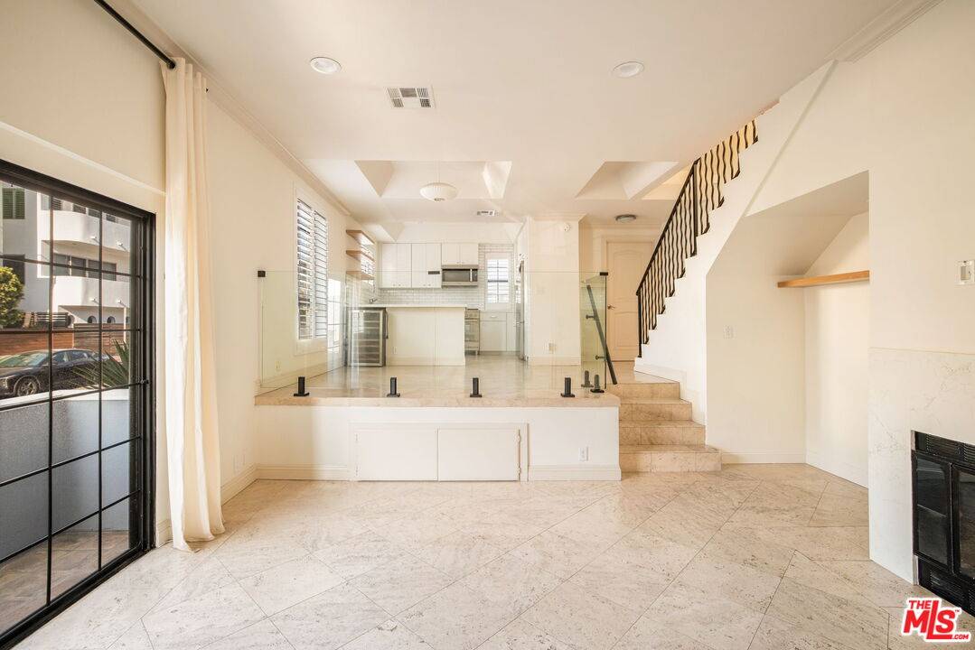 36 Navy St 2BR Marina Del Rey La