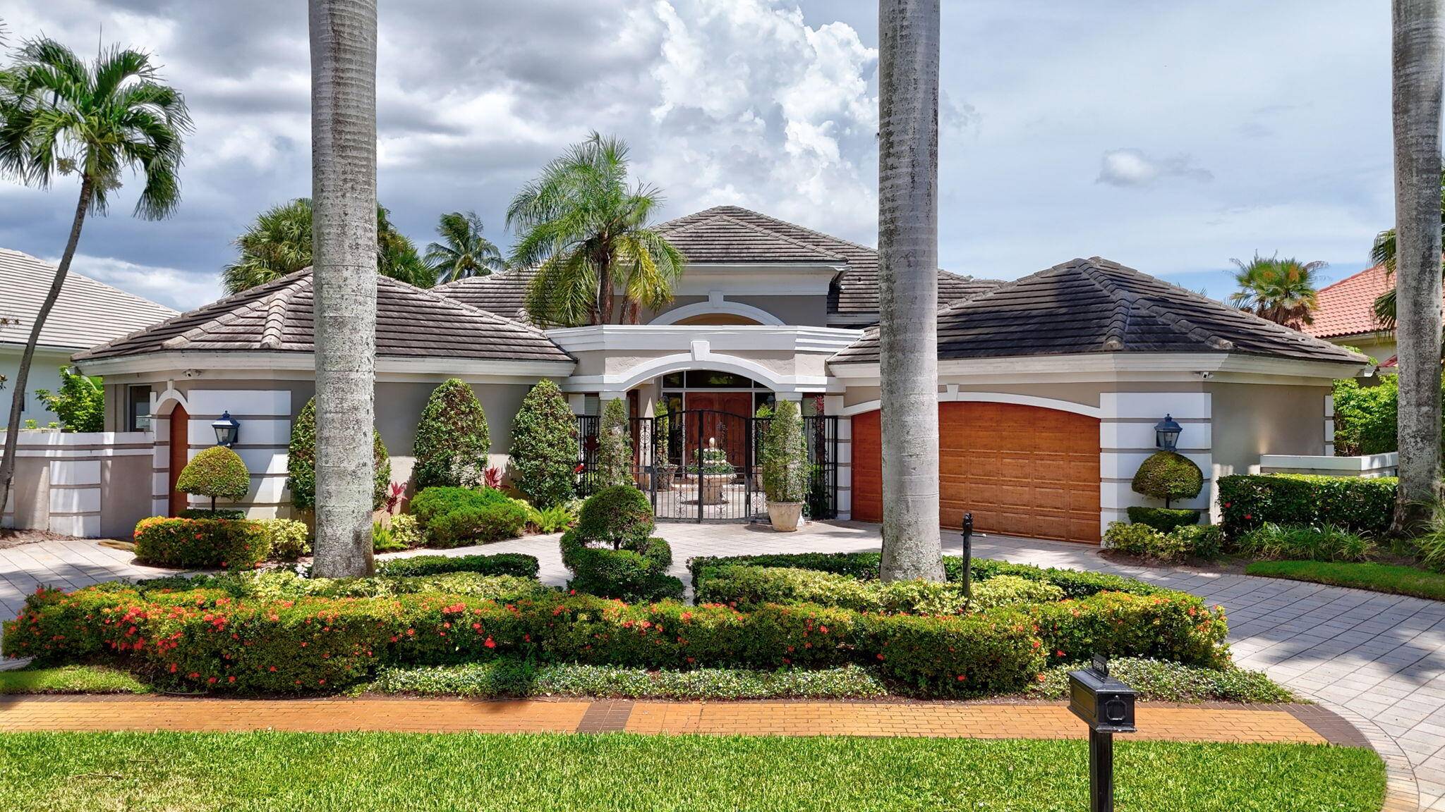 Great opportunity to buy a beautiful one story home in St.