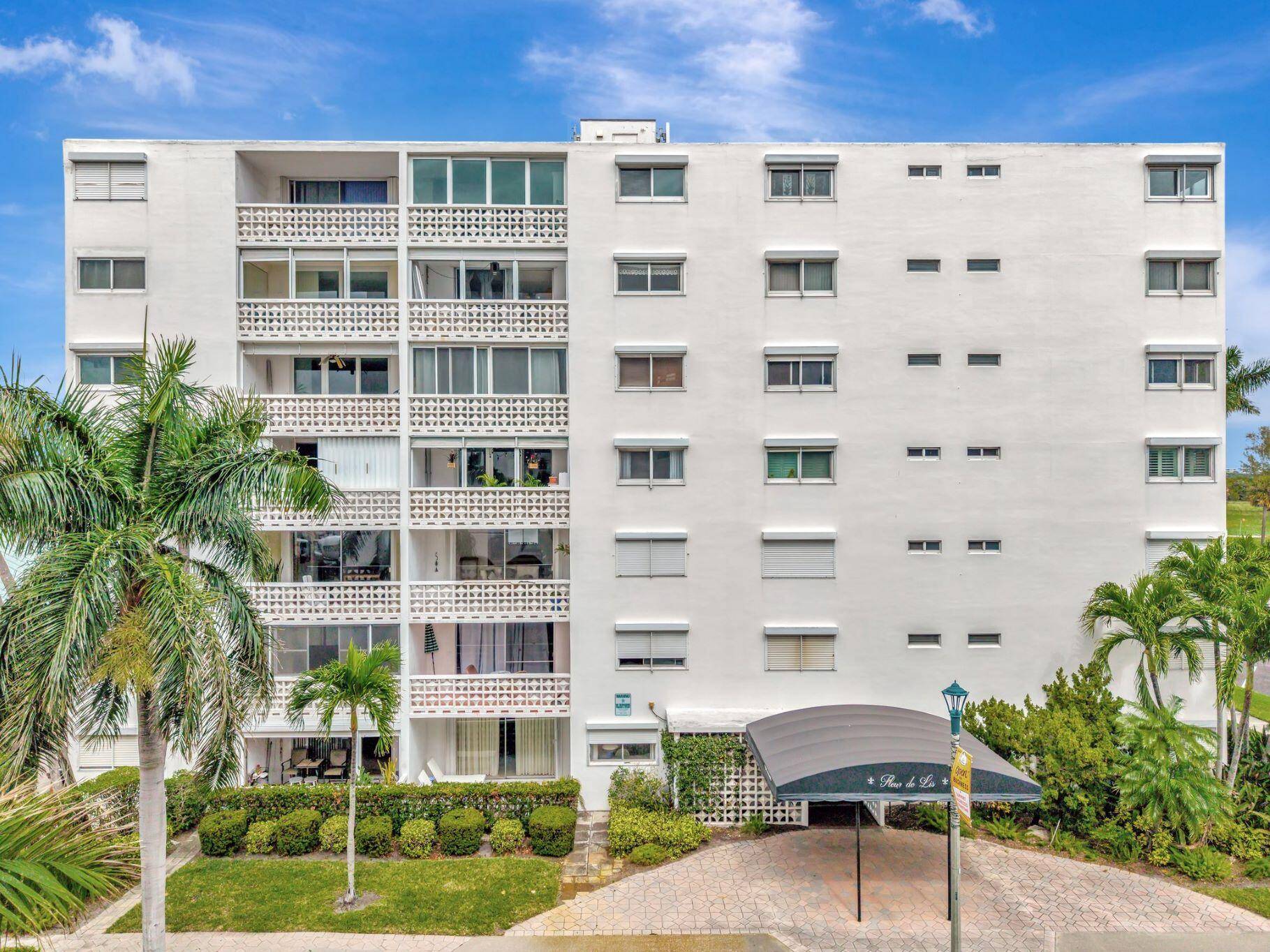 Experience the best of downtown Lake Worth Beach in this exclusive 55 community !