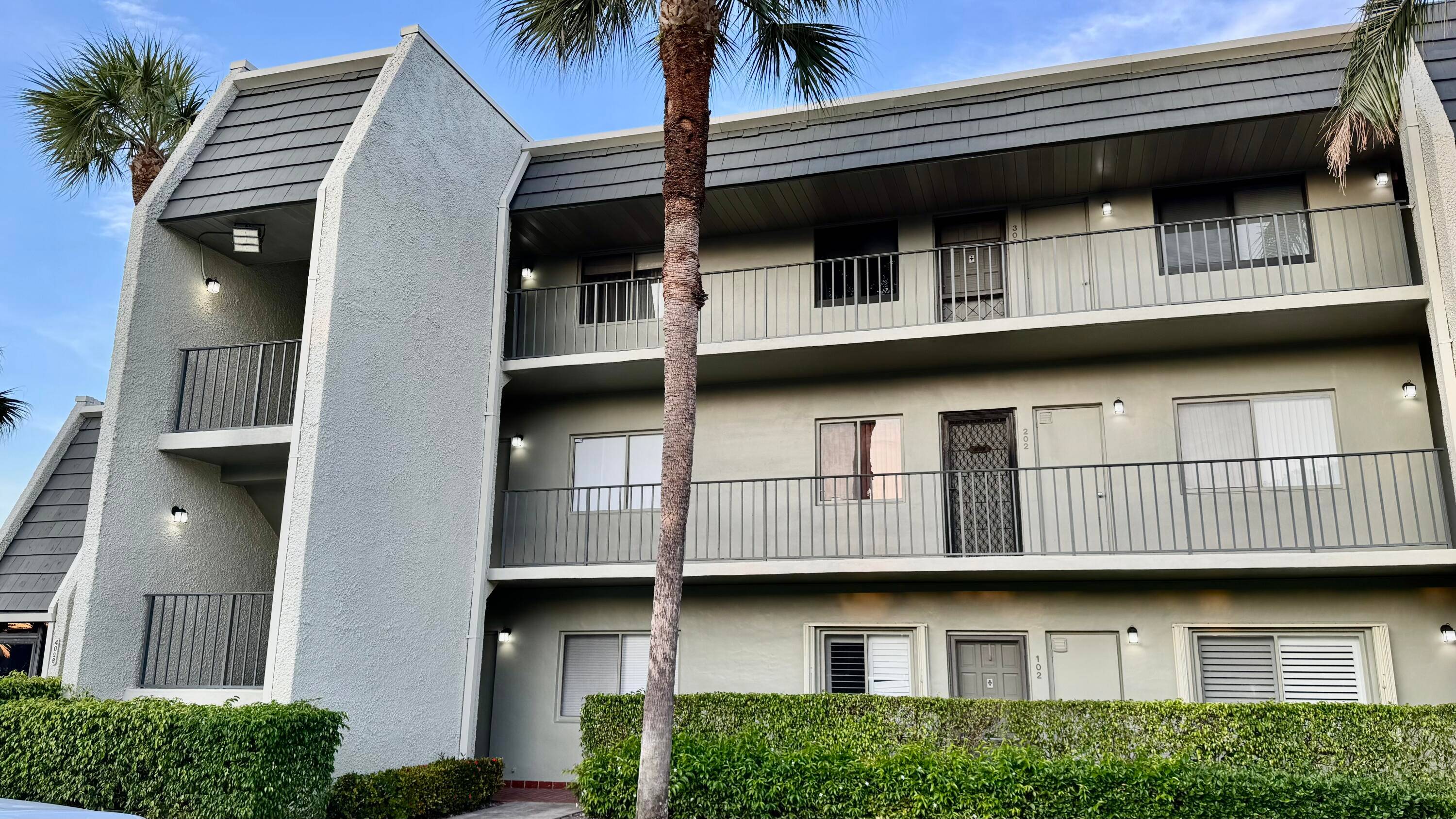 This is your opportunity to own a beautiful, immaculate one bedroom, one bathroom private, end unit condo !