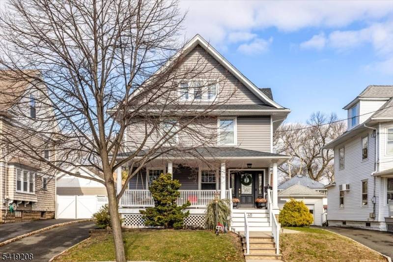 Welcome to the home you've been waiting for in the highly sought after town of Rutherford.