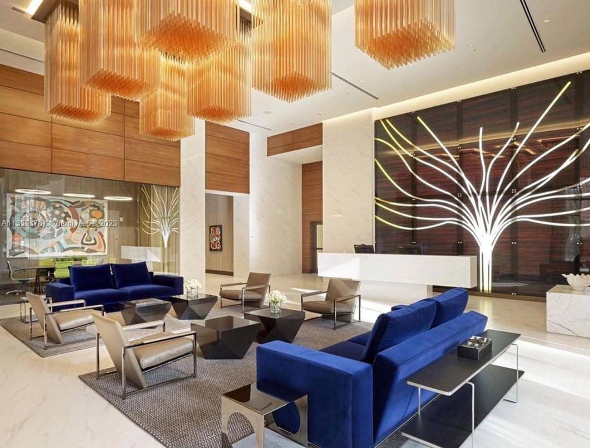 Unique opportunity to lease an office in the best building in Aventura.