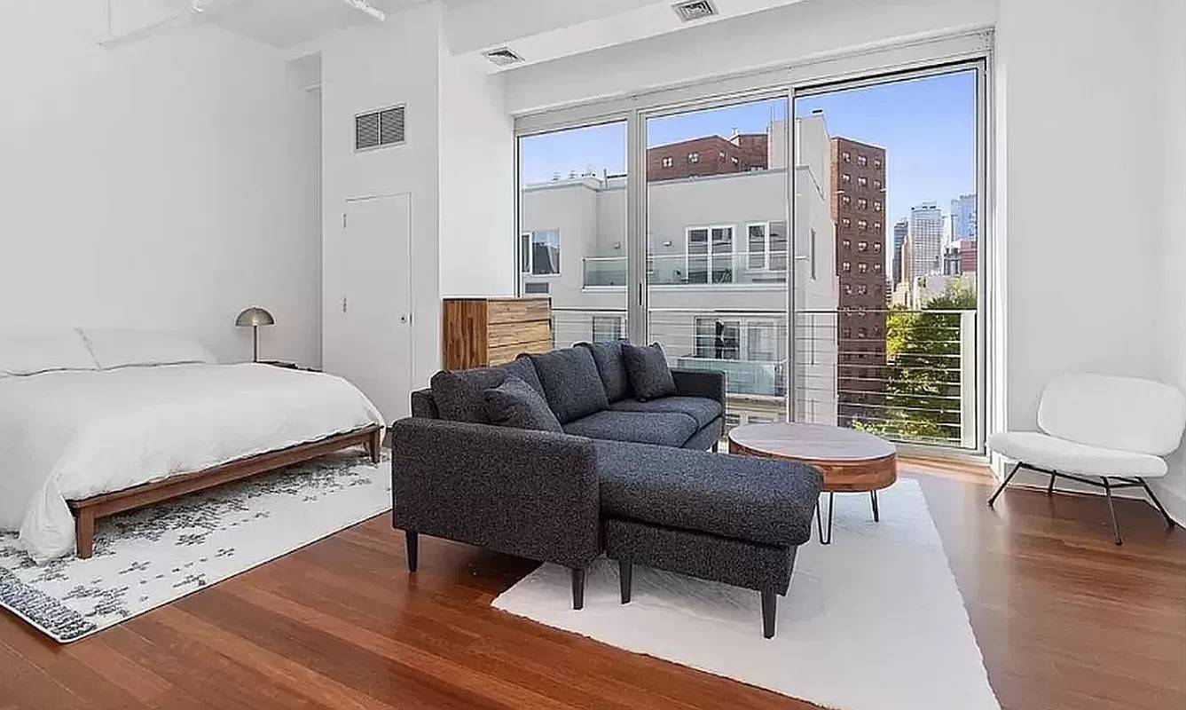 Floor to ceiling windows Abundant Closets 12 CeilingsWelcome to 99 Gold Street, a premier, amenity rich luxury building located where DUMBO meets Vinegar Hill !