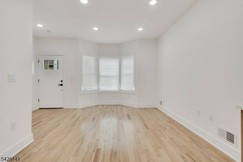 Welcome to the Gold Standard of modern living in Orange.