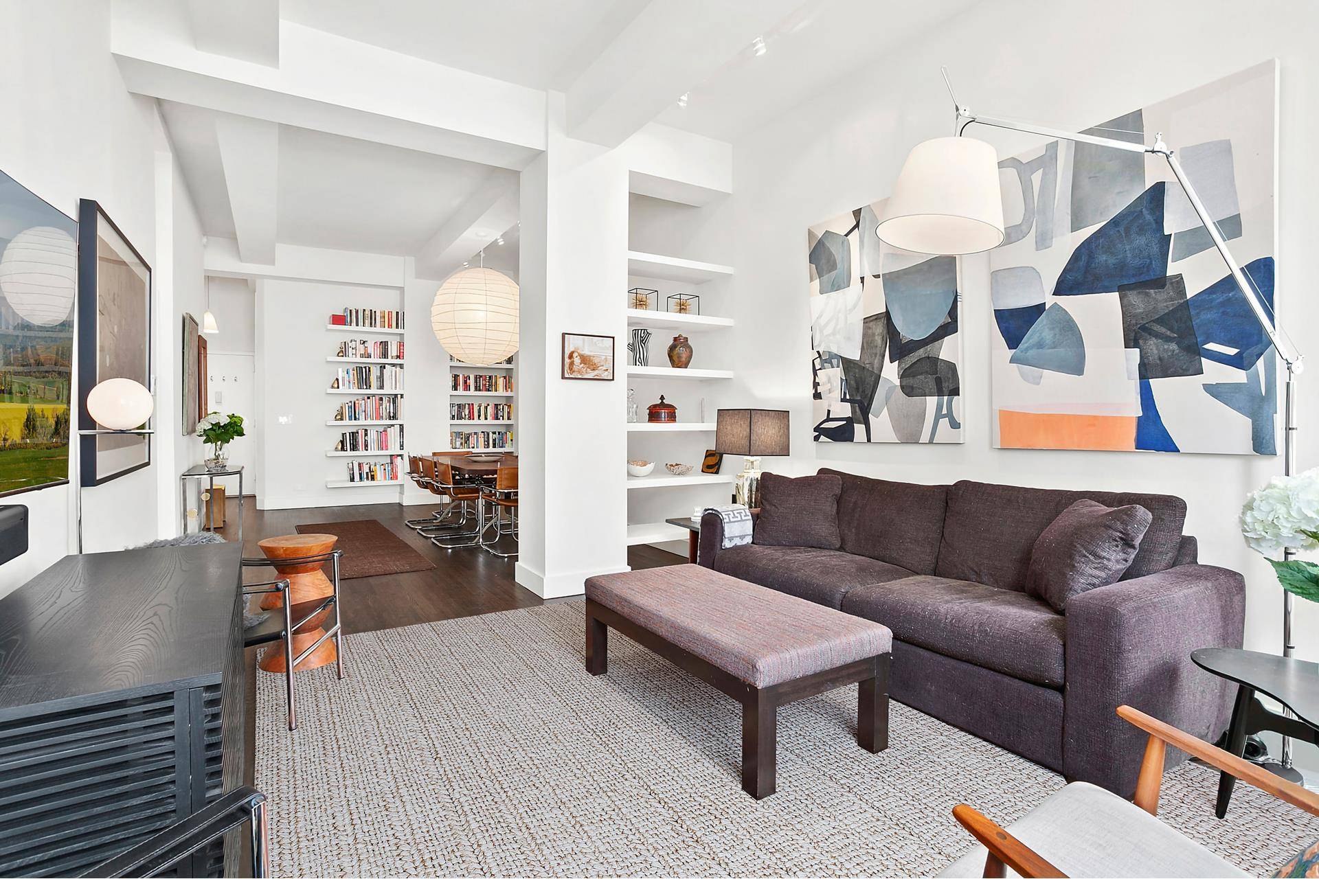 Turn key Chelsea Loft Perfection Welcome to Residence 6J, a serene and spacious one bedroom loft located on Chelsea's most convenient block.