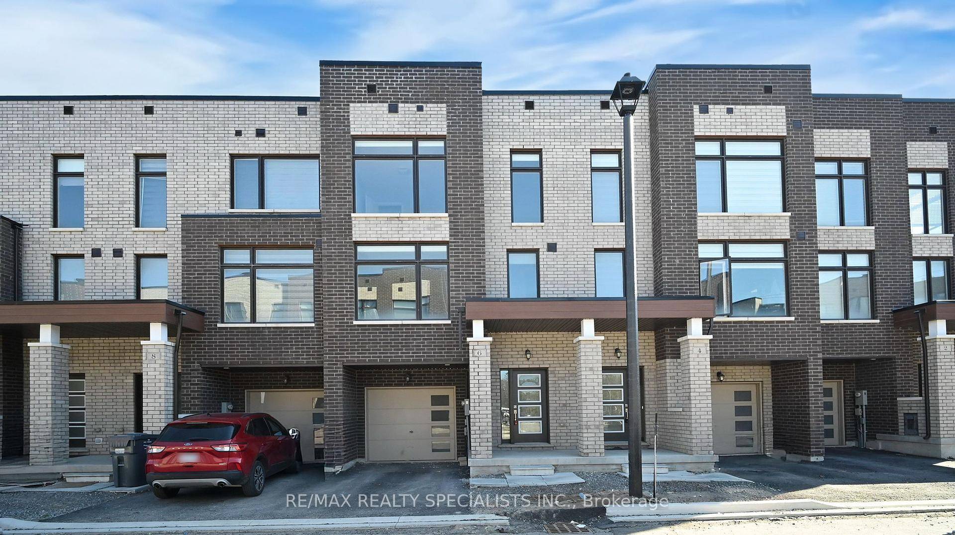 Ready To Move In Any Time in this Spotless home in Cul De Sac amp ; backing onto Ravine in the Heart of the Prestigious Credit Valley neighborhood, Loaded with ...