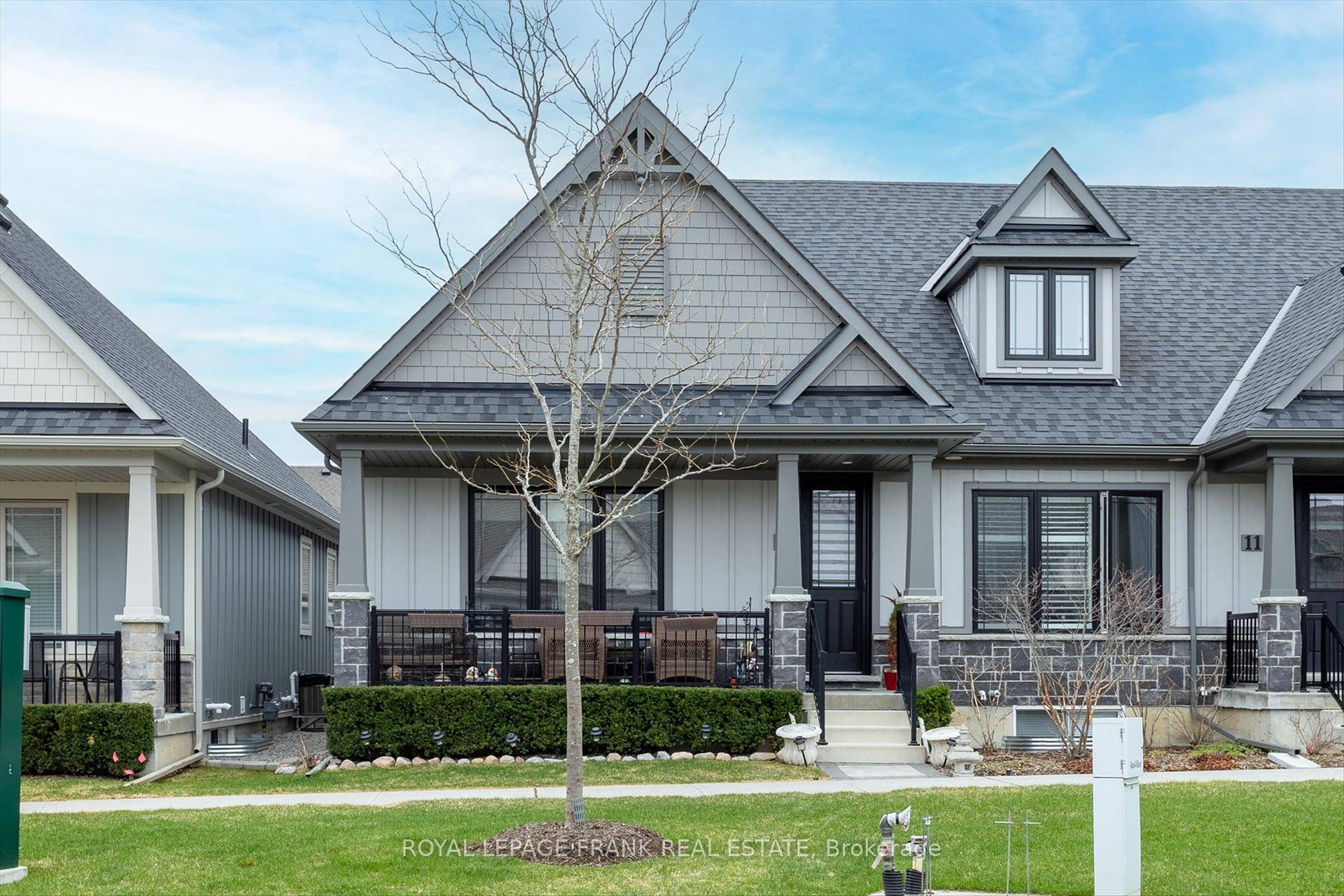 Welcome to The Arbour Condo Villas, end unit townhome bungalow with attached single car garage, offers an exceptional location.