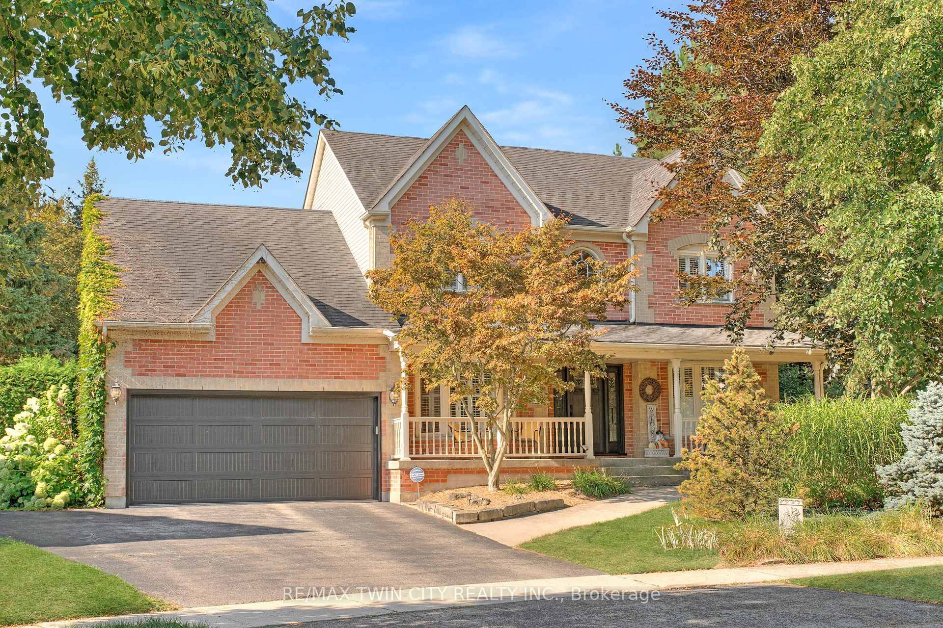 Welcome to 19 Huntingwood Court !