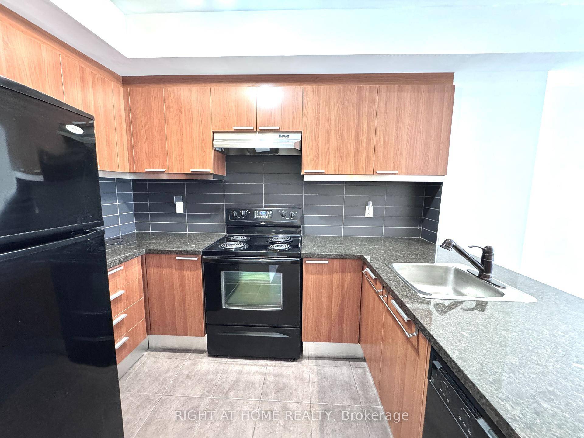 Modern Ground Level One Bedroom One Bathroom Suite With Lots Of Natural Lights Located In The Prestigious South Richvale Community.