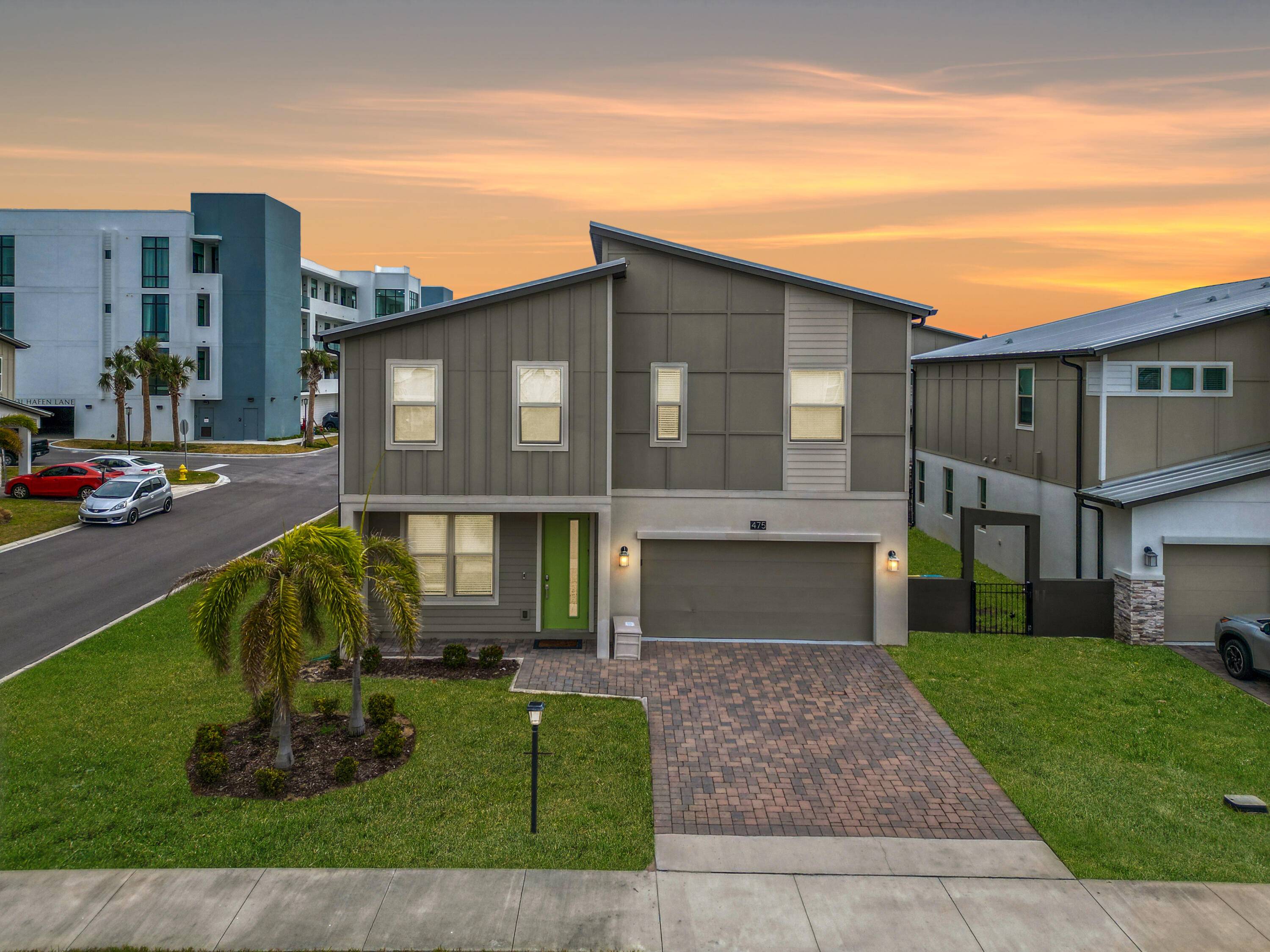 Enjoy the best of both worlds in this Ocean to River Community !