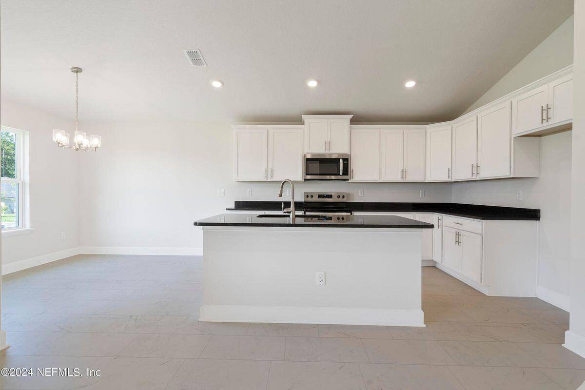 MOVE IN READY Great Builders Incentives !