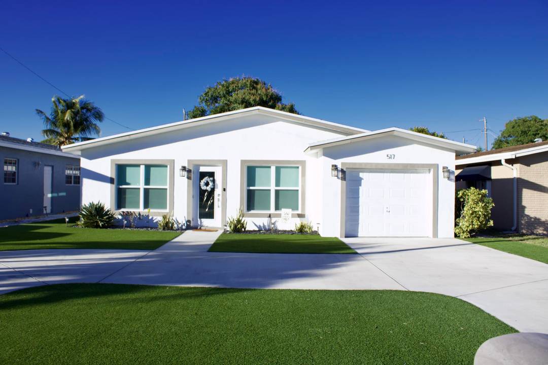 Welcome to this beautifully updated home offering impact windows, tile and luxury vinyl flooring throughout, and a modern eat in kitchen.