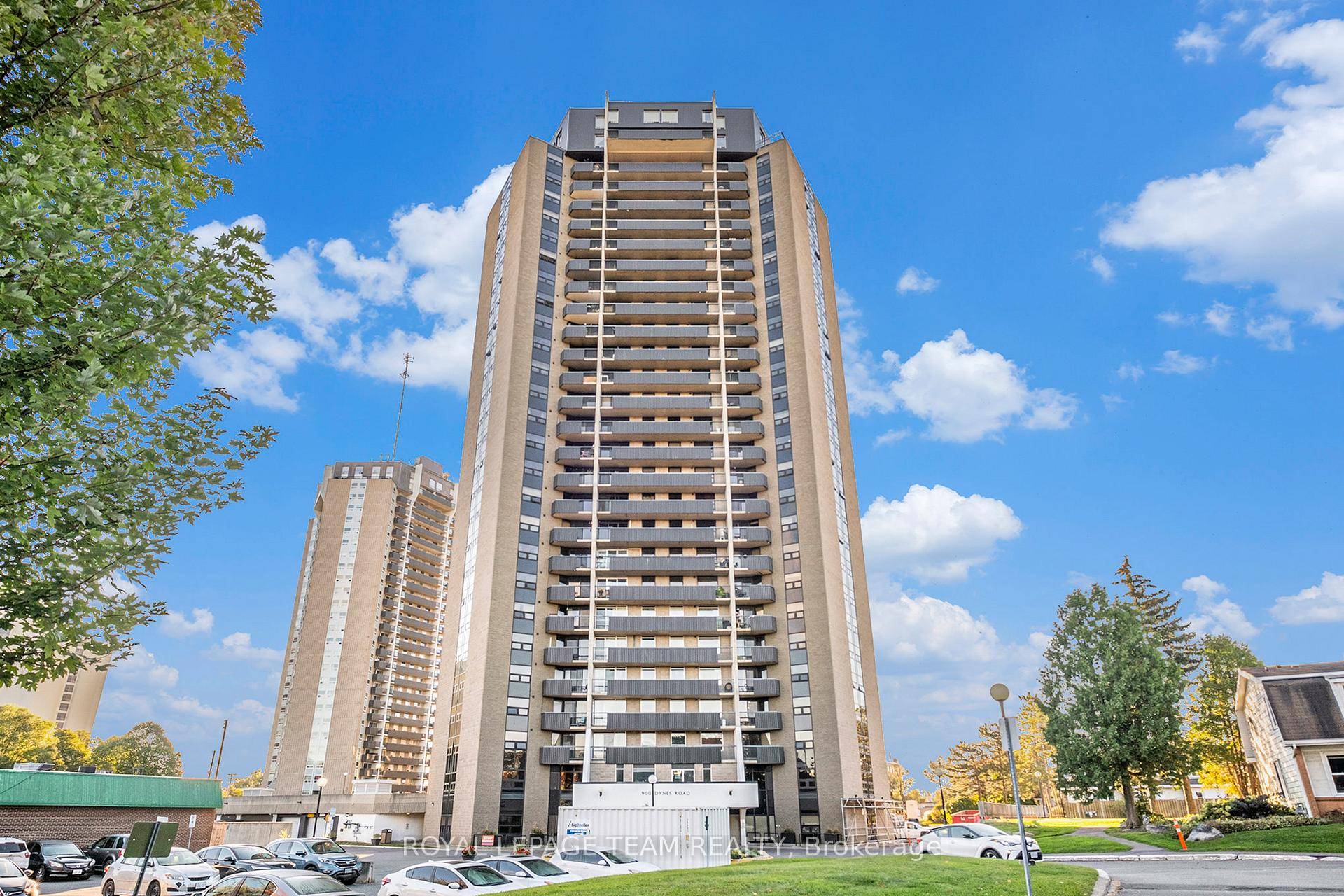 Discover this beautifully upgraded 2 bedroom, 1 bathroom condo located just steps from the Rideau Canal, Mooney's Bay Beach, and Carleton University.