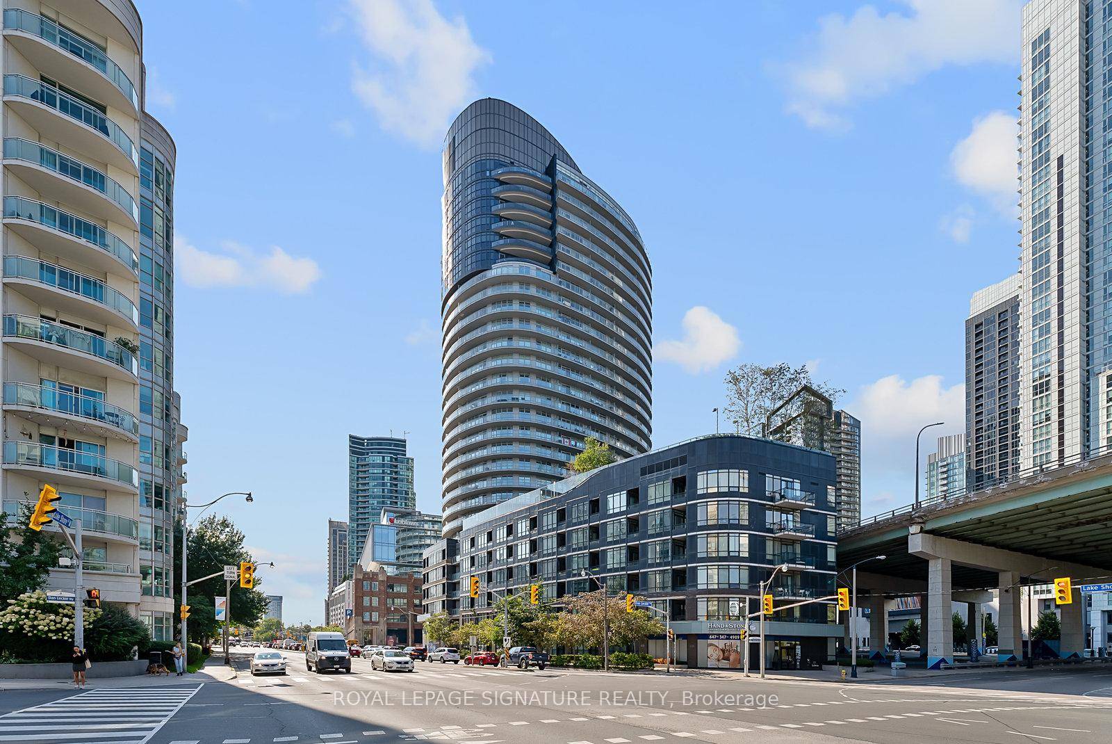 Welcome to this spacious 2 bedroom, 2 bathroom condo in the heart of CityPlace.