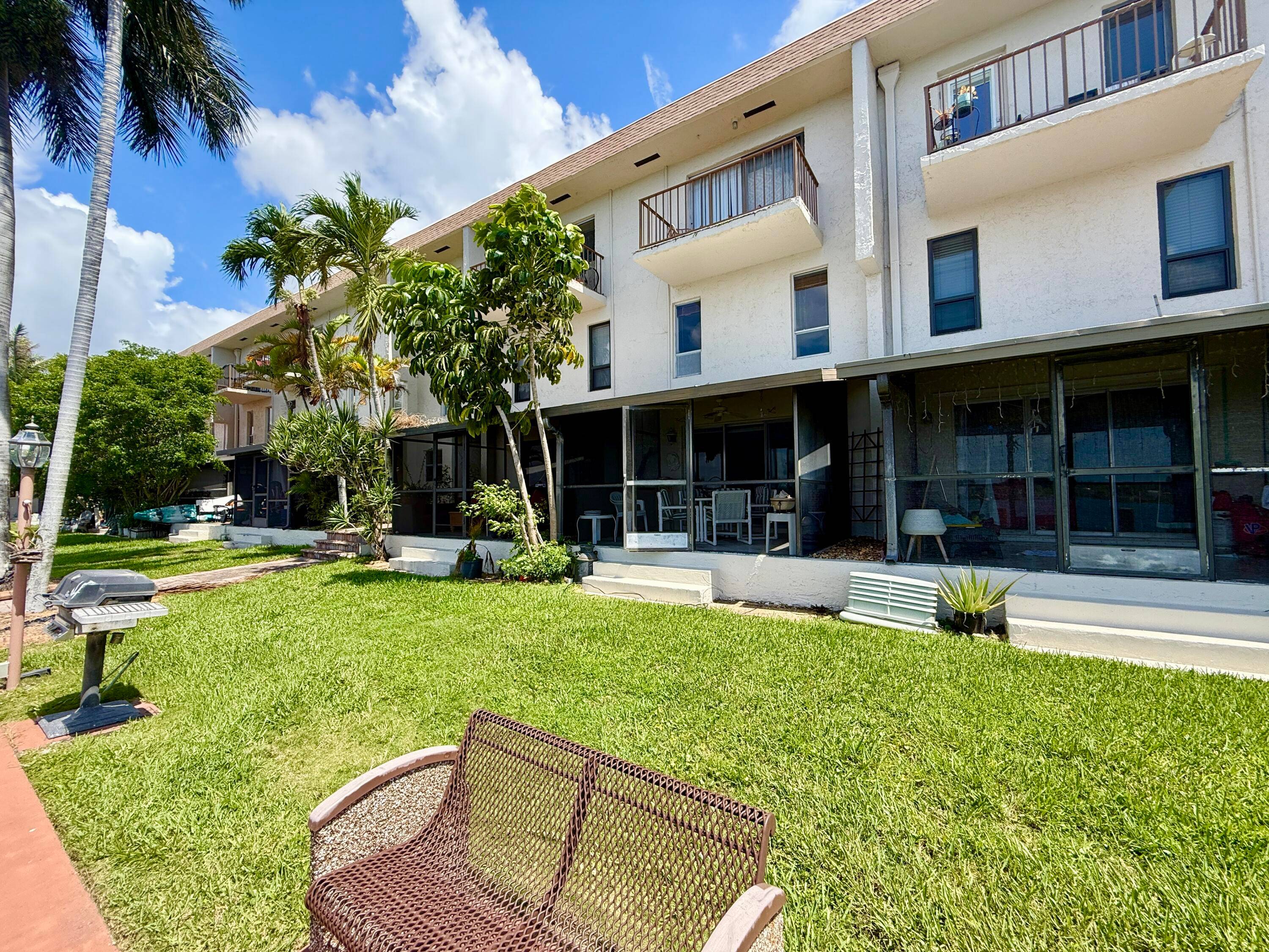 Priced to Sell Quickly Amazing Opportunity !