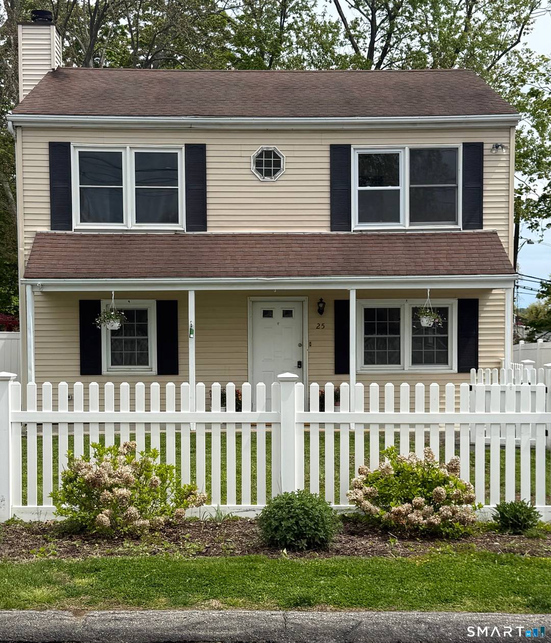 What a fabulous opportunity to own this beautiful 3 bedroom 2 bath colonial.