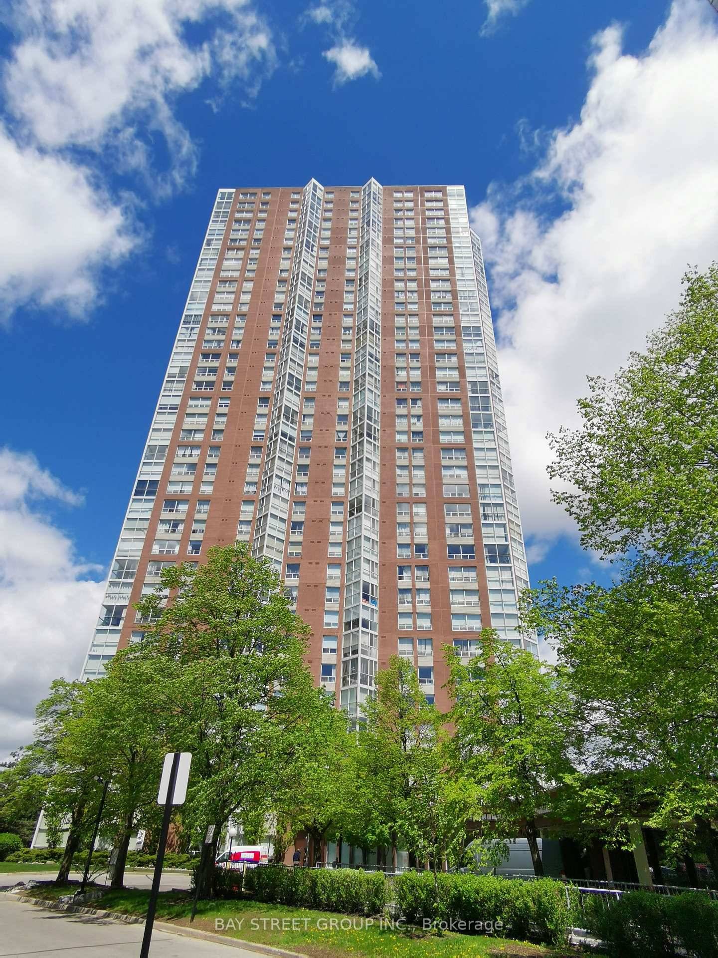 Centrally Located Condo. Stunning Penthouse Unit With Unobstructed Spectacular Ravine Park City Views !