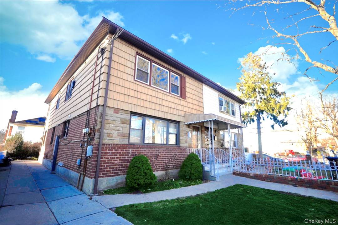 Welcome to this well maintained home located in the heart of South Ozone Park.