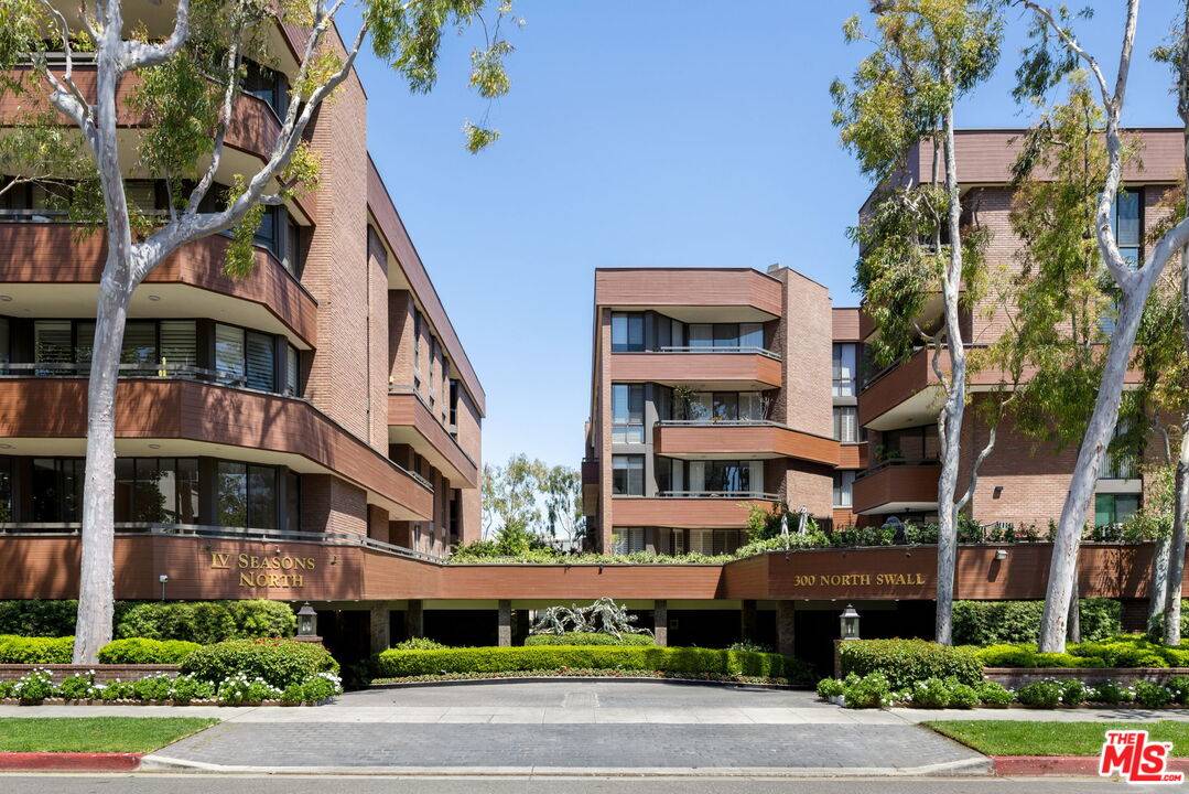 300 N Swall Dr 2BR Beverly Grove La