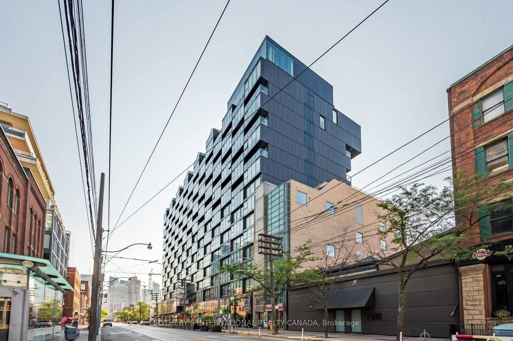 The Thompson Residences in energetic King West !