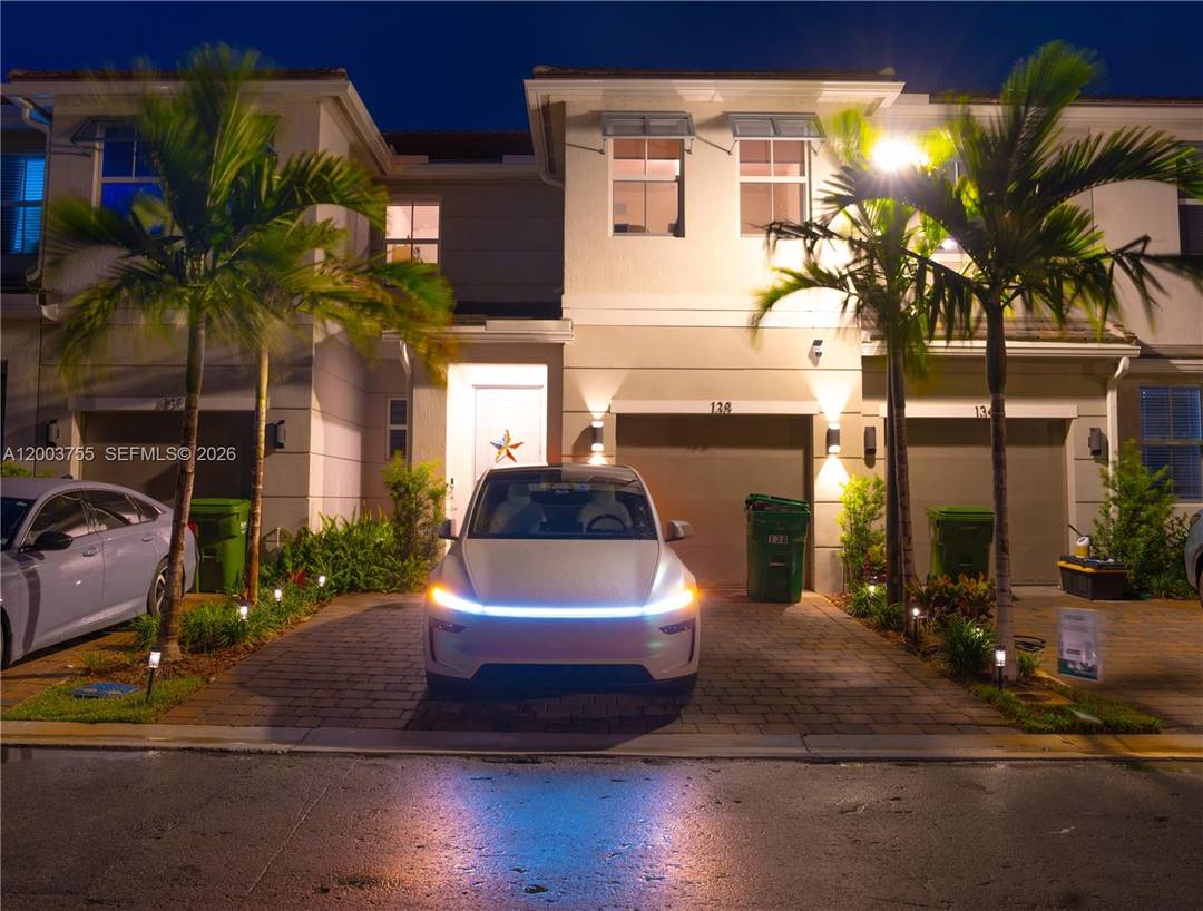 Step into this beautifully designed 2024 built home in West Pembroke Pines featuring the sought after Bonnet floorplan, located within an A rated school zone including Panther Run Elementary School, ...
