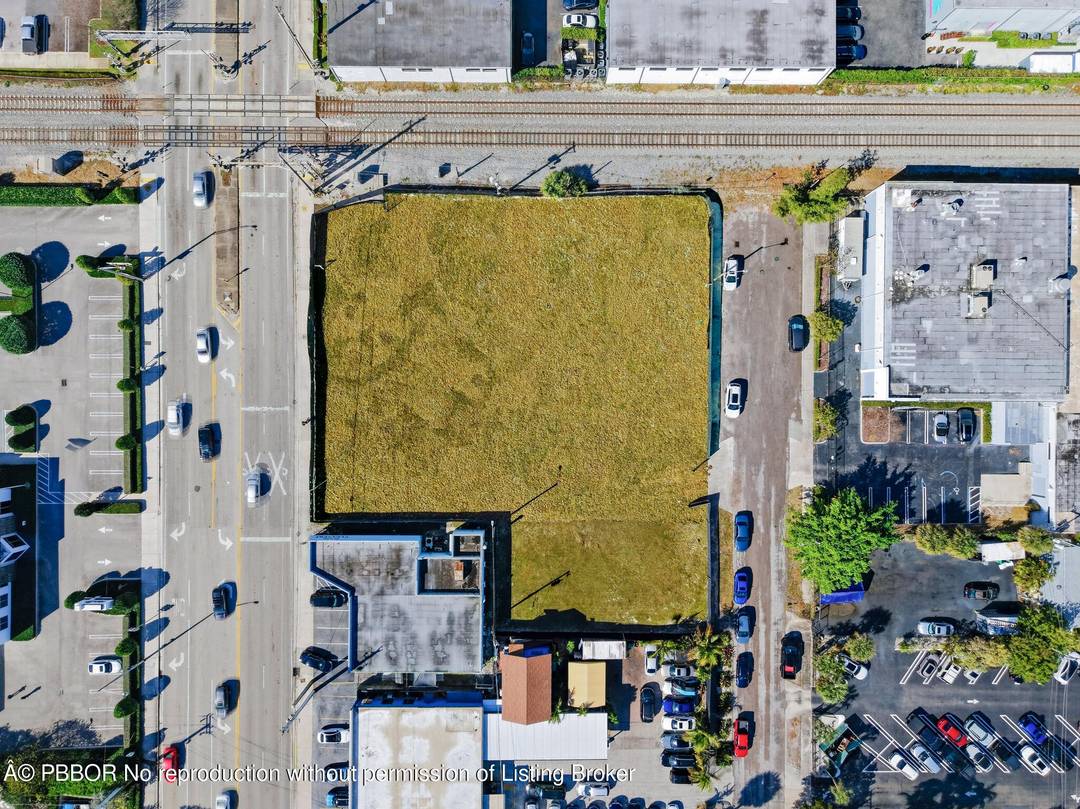 Prime location. This sale includes a total of 5 parcels equalling.