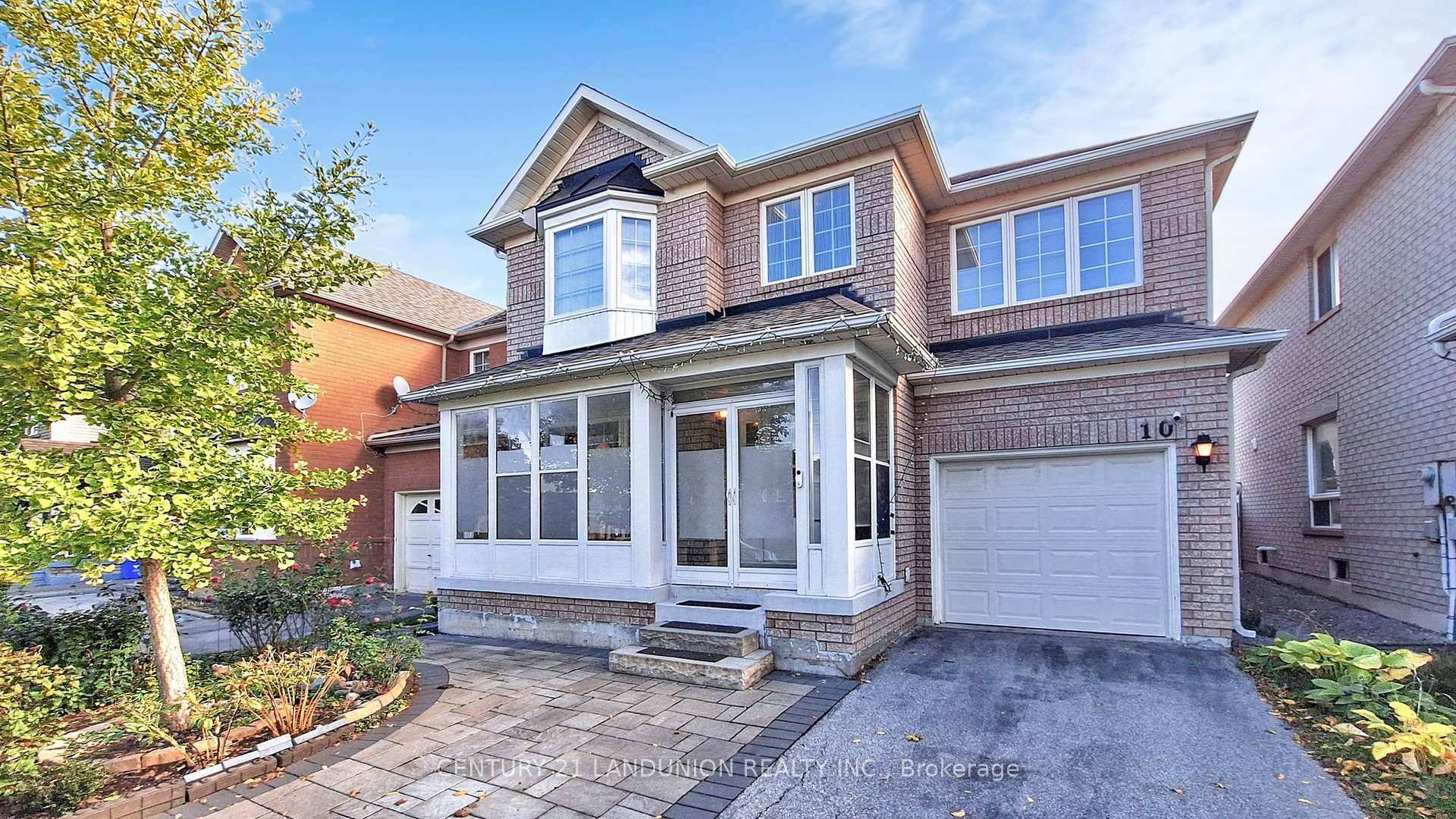 Welcome to 10 Majestic Dr Detached House located in the highly regarded Berczy Village of Markham, within walking distance to the high ranking Pierre Elliott Trudeau High School and Castlemore ...