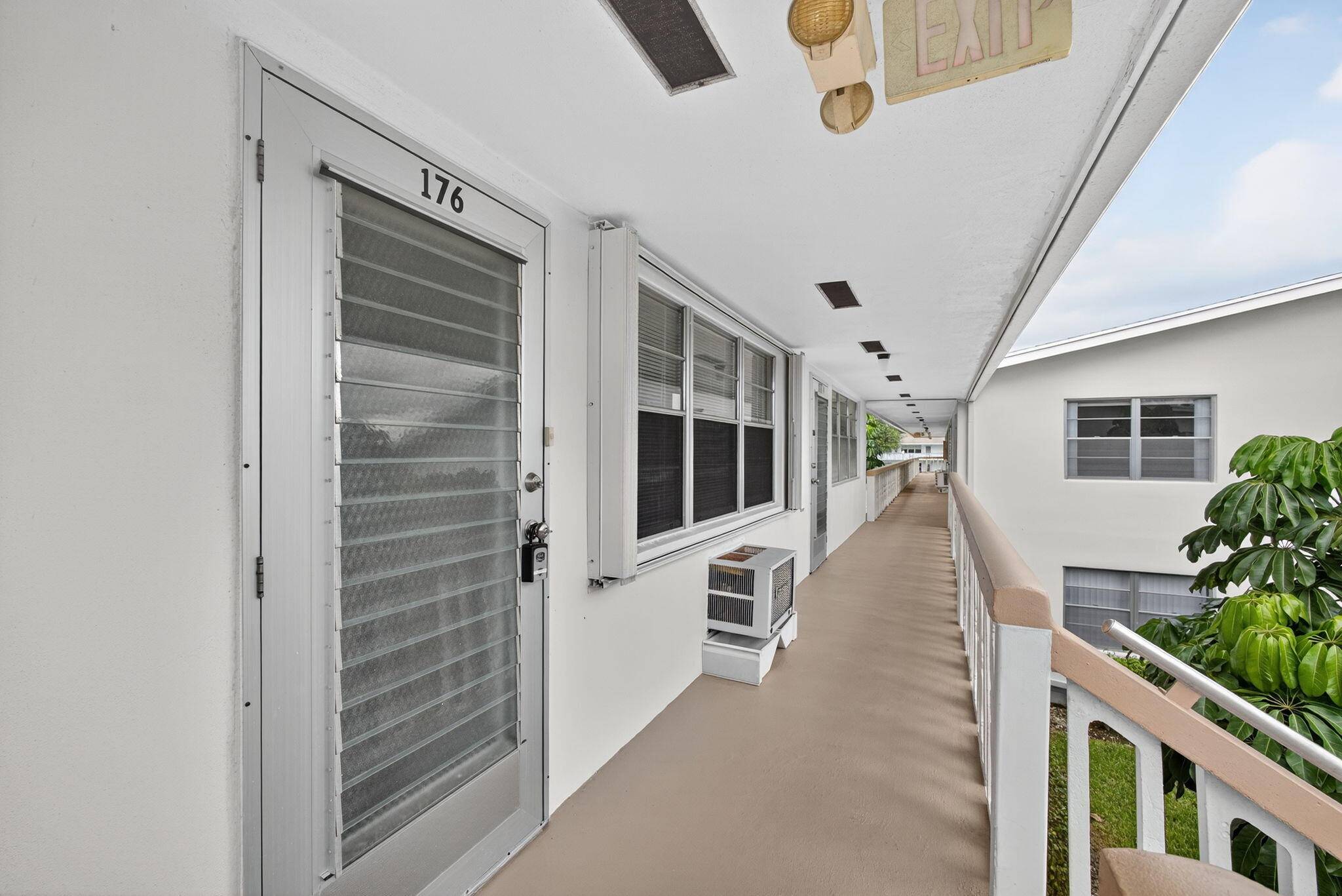 CHARMING, FURNISHED 1 BED 1 BATH CONDO ON 2ND FLOOR FEATURING CERAMIC TILE THROUGHOUT THE LIVING AREA AND A COZY CARPETED BEDROOM.