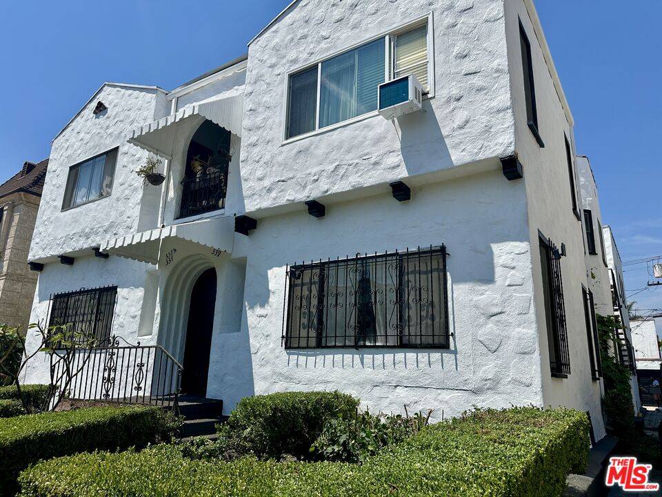 337  N Spaulding Ave 8BR Hancock Park La
