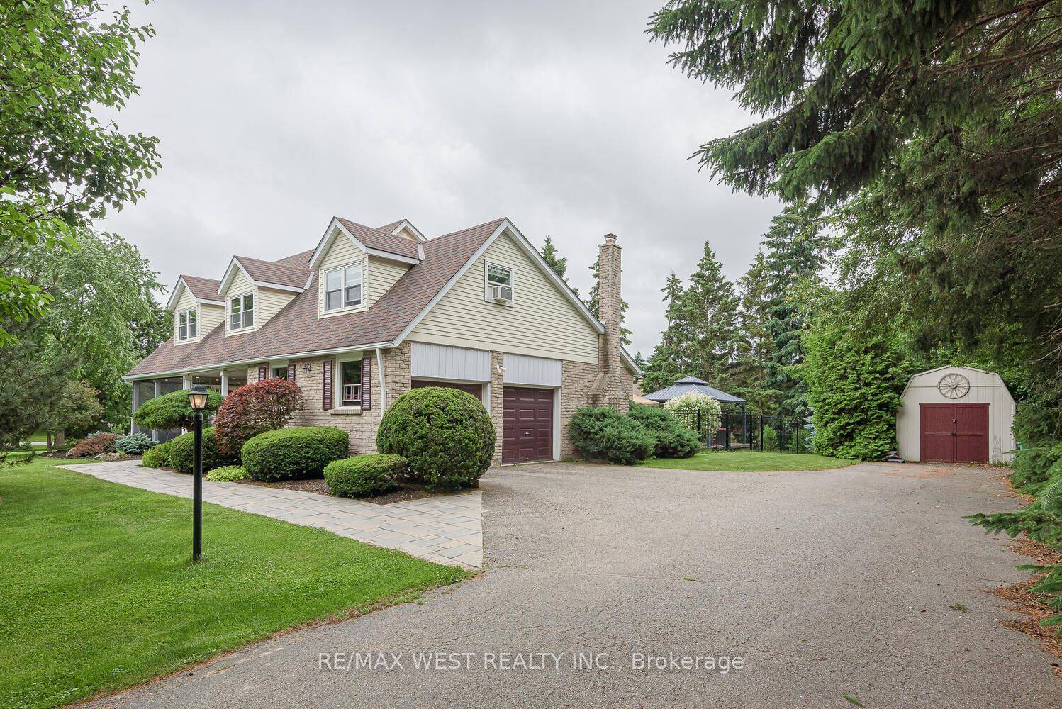 Outstanding Property In Caledon Village !
