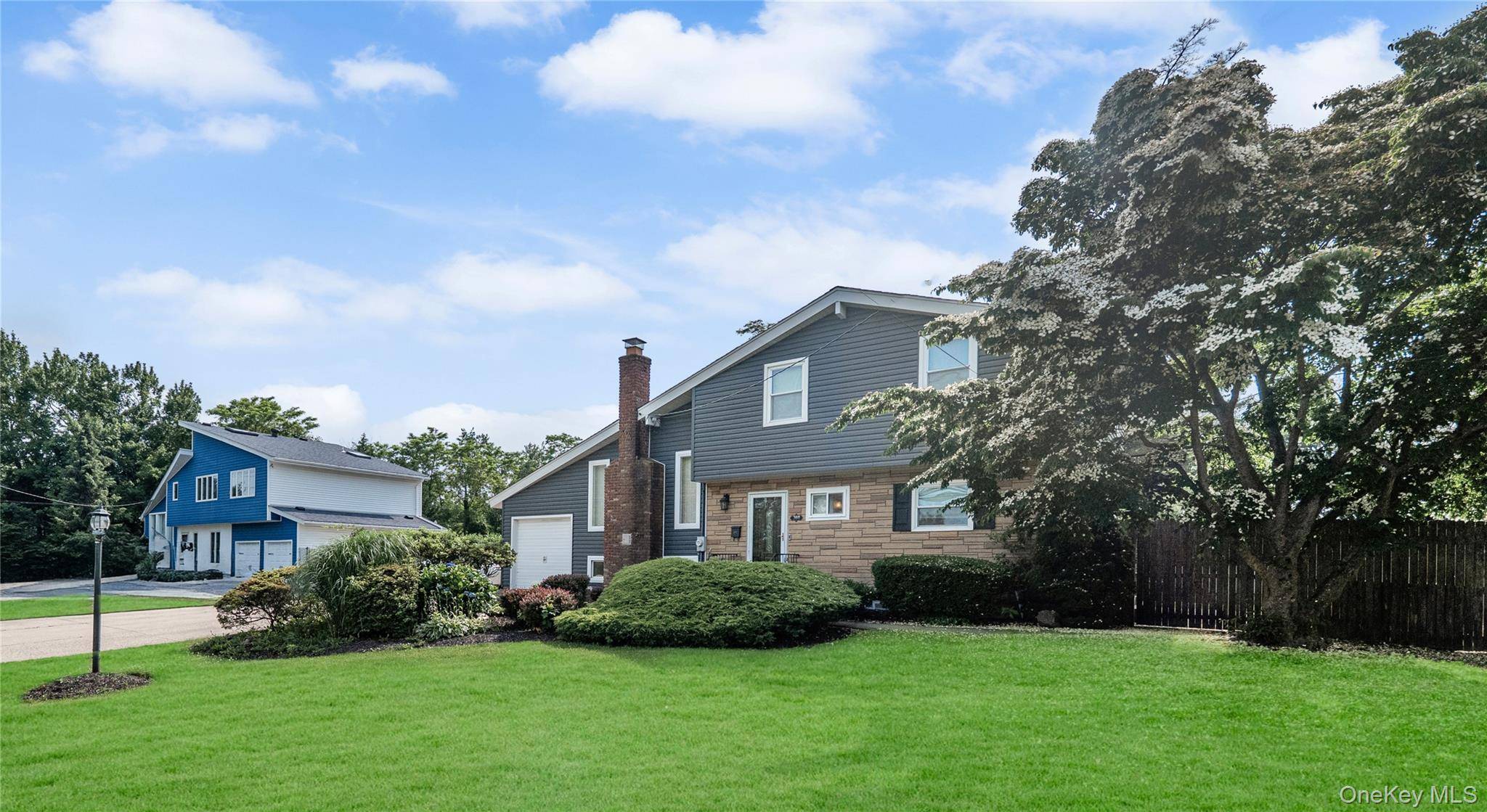 Looks are deceiving on this sprawling split level Splanch !