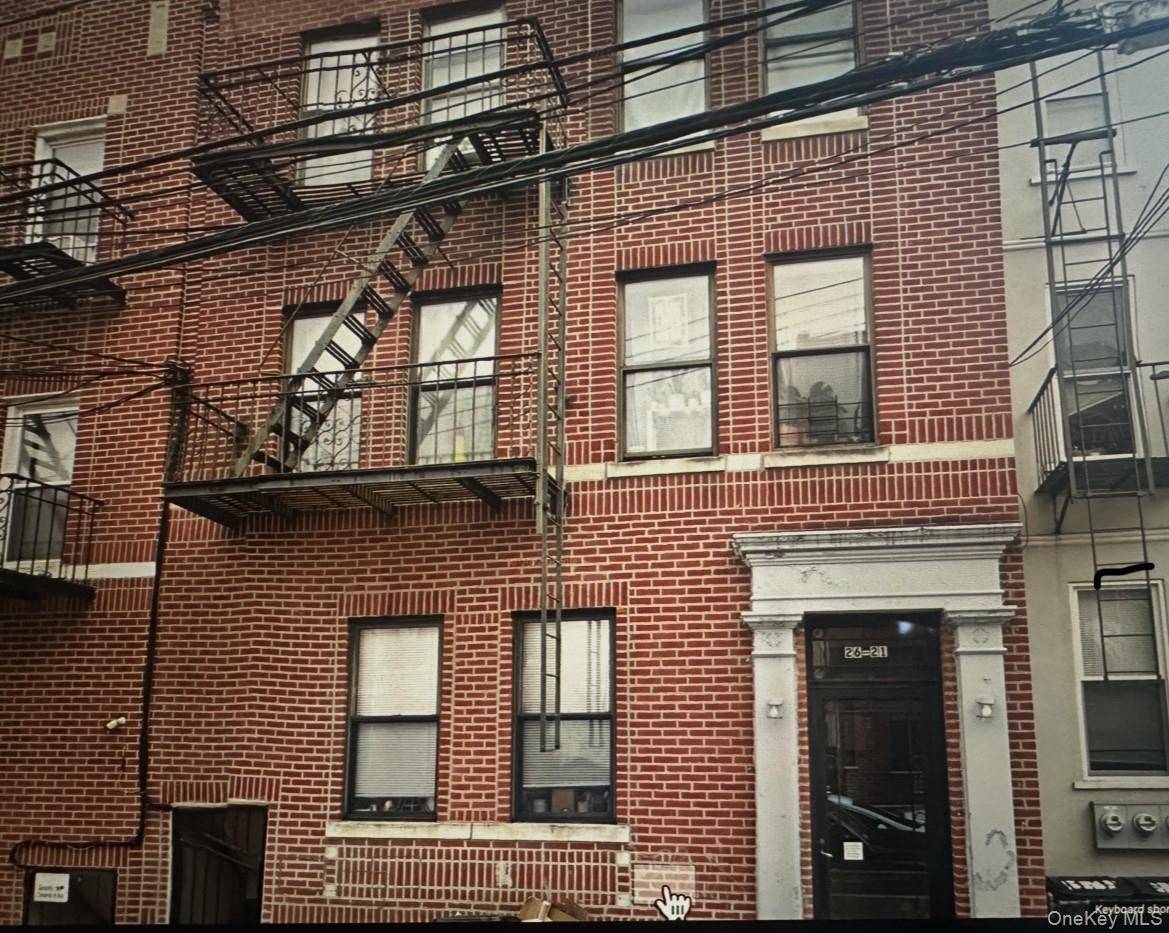 EXCELLENT OPPORTUNITY TO OWN A 6 FAMILY BUILDING IN THE HEART OF ASTORIA.