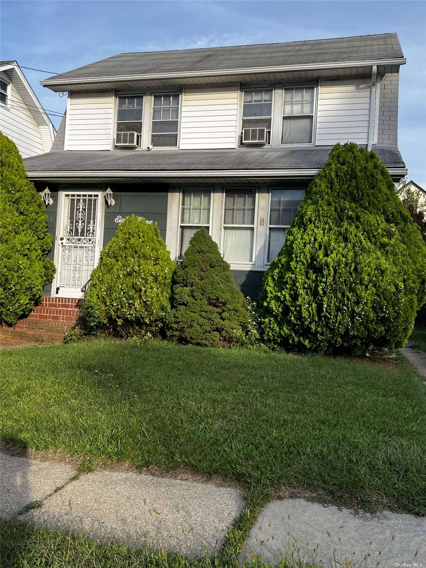 SHORT SALE 3 BEDROOM COLONIAL WITH GREAT POTENTIAL !