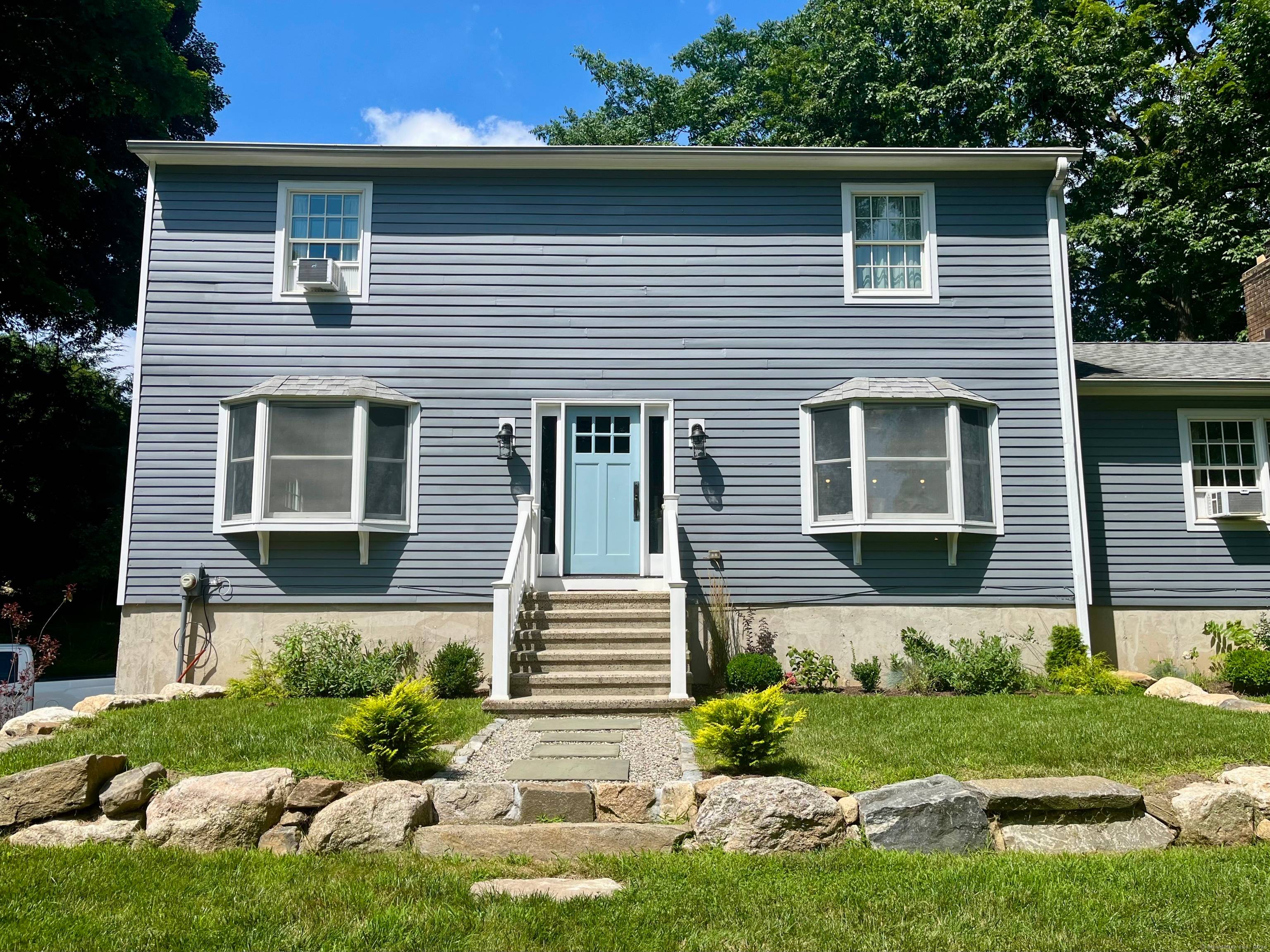 Enjoy Rowayton amenities at 15 Old Witch Court !