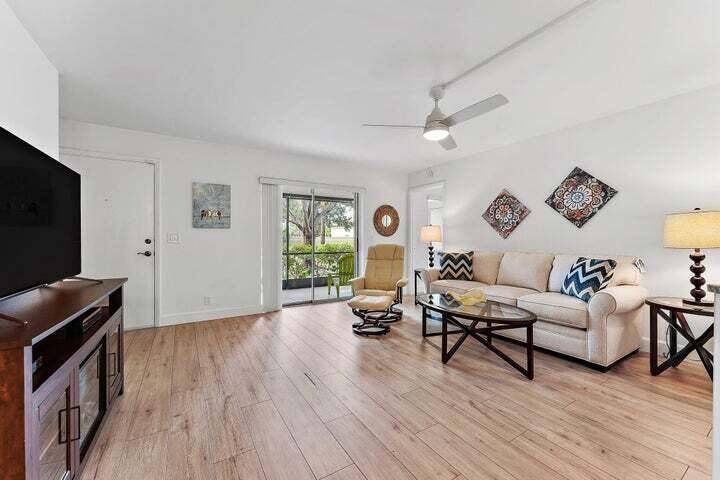 Come enjoy this newly renovated and beautifully updated 1st floor unit.