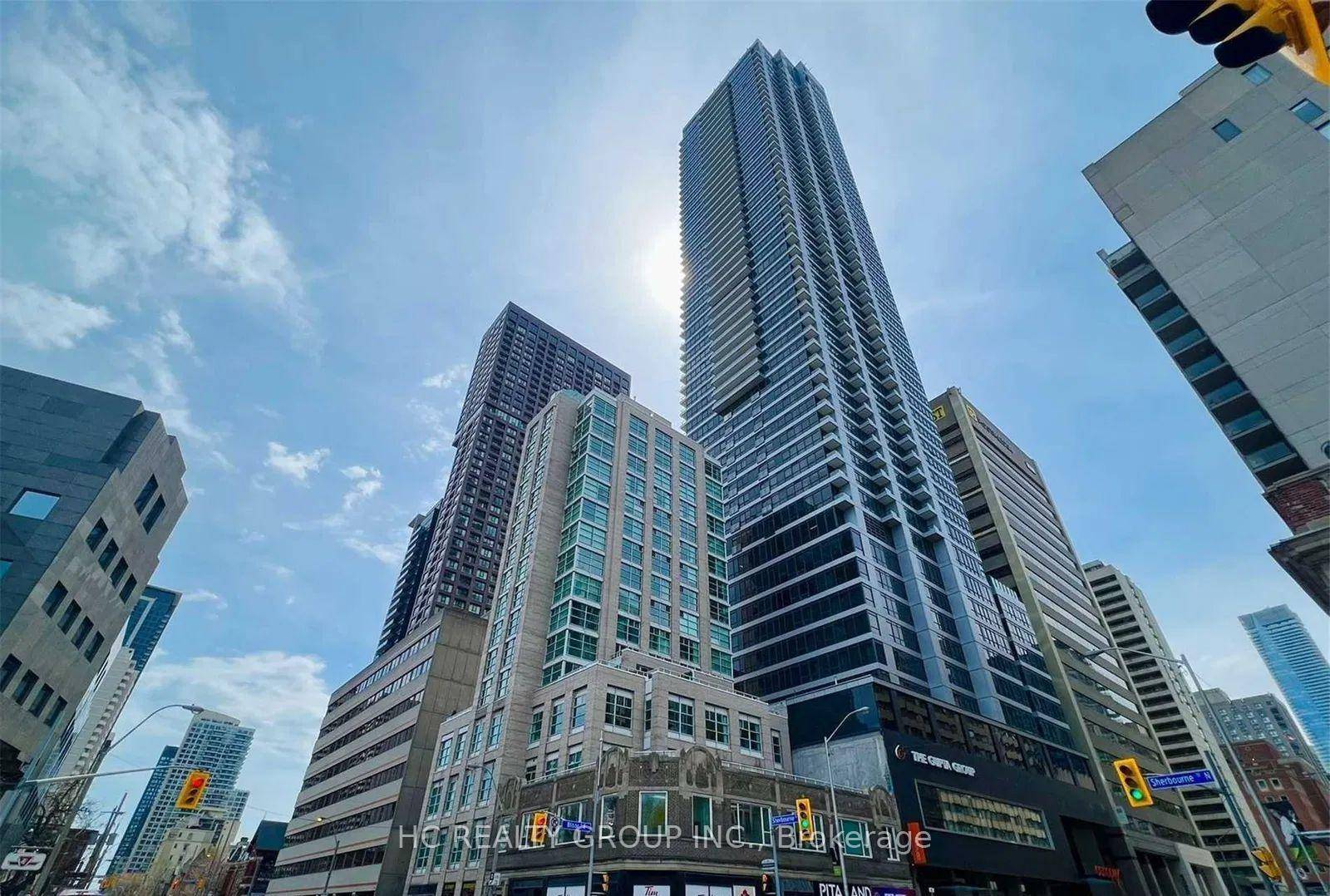 Spacious 2Bed 2Bath at The Rosedale on Bloor !