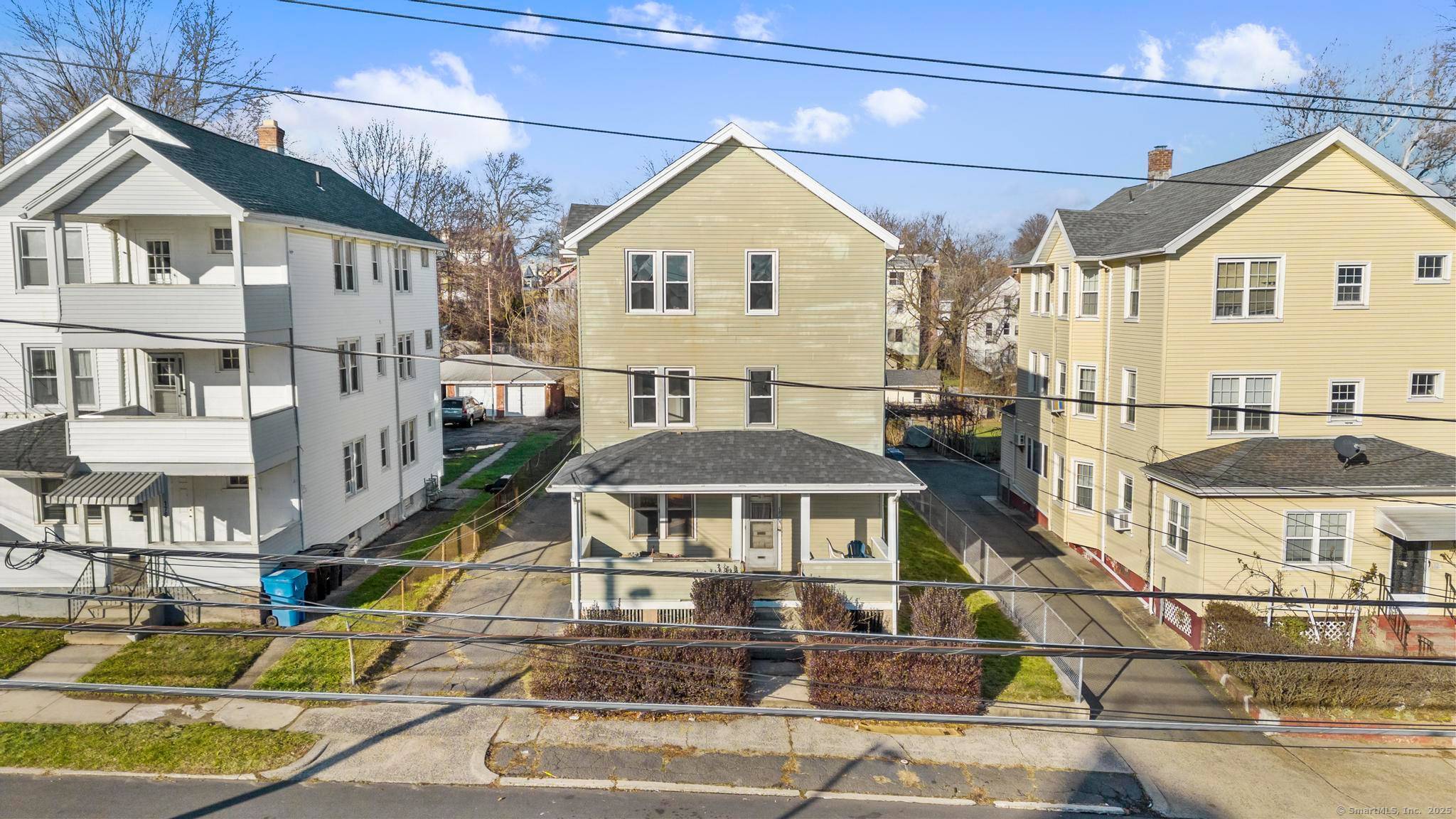 Perfect for owner occupant or investor !