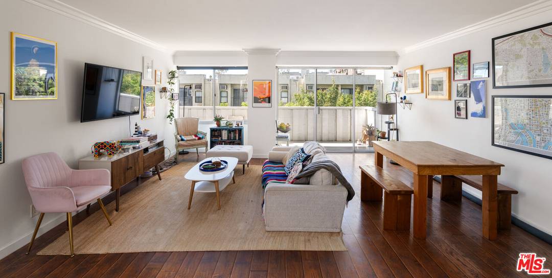 7135 Hollywood Blvd 2BR Hollywood Hills East La