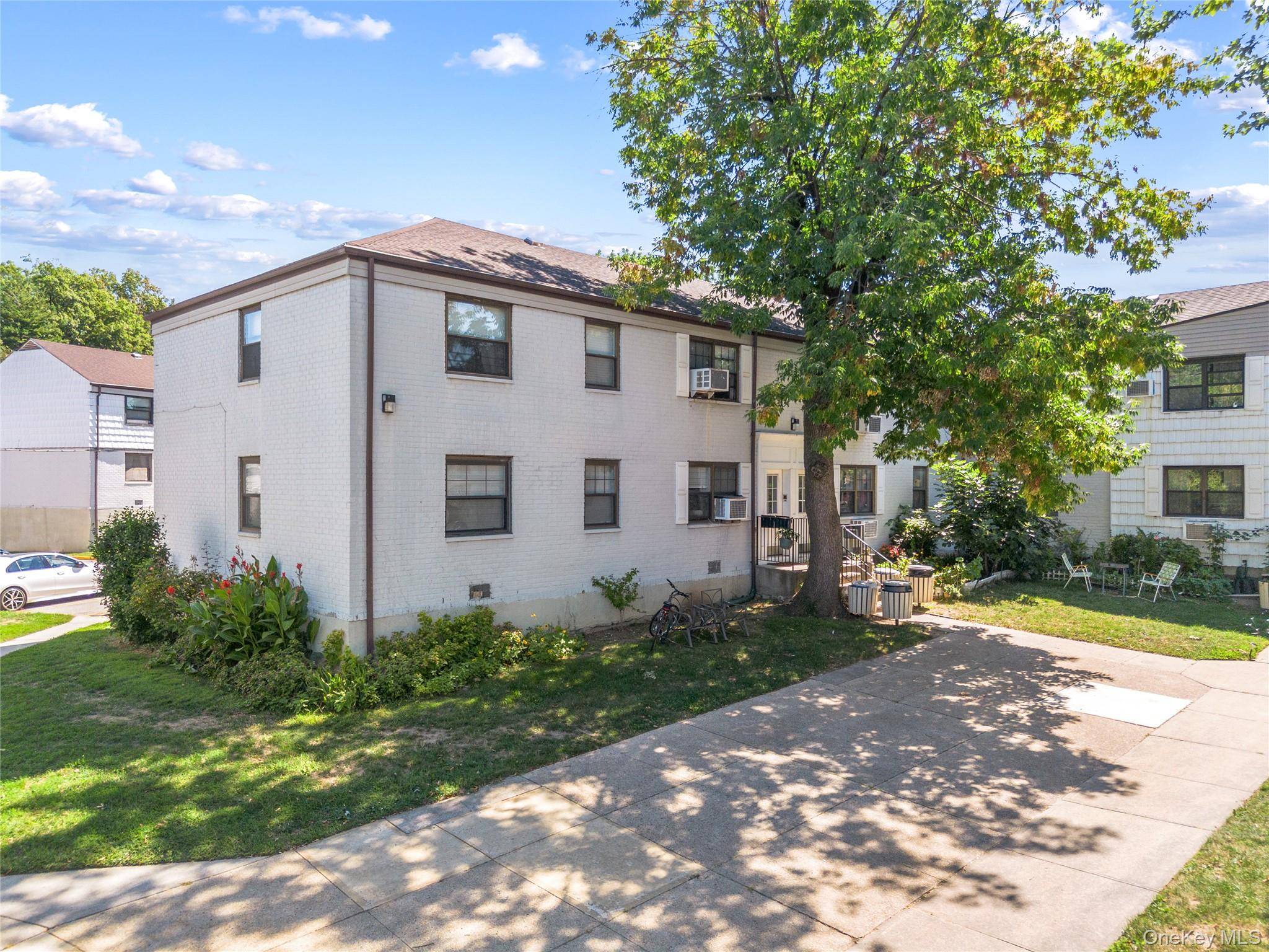 NO INTERVIEW Garden Style 3 Bedroom Coop for Sale in kew garden hills.