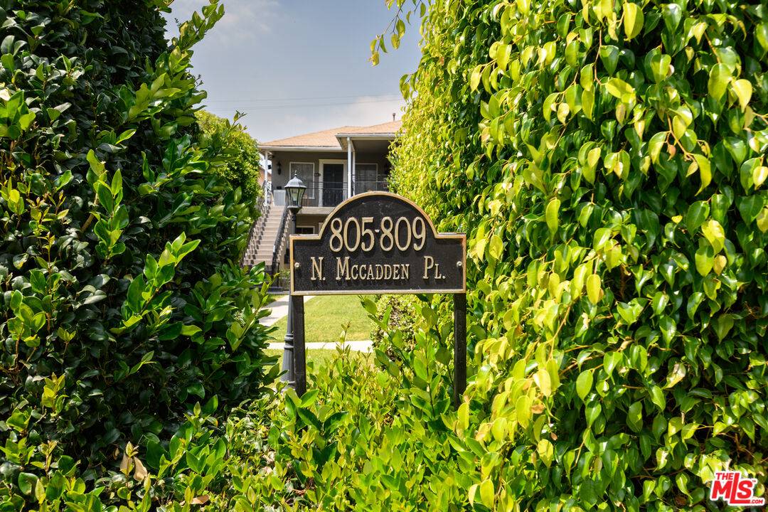 805  N Mccadden Pl 2BR Hancock Park La