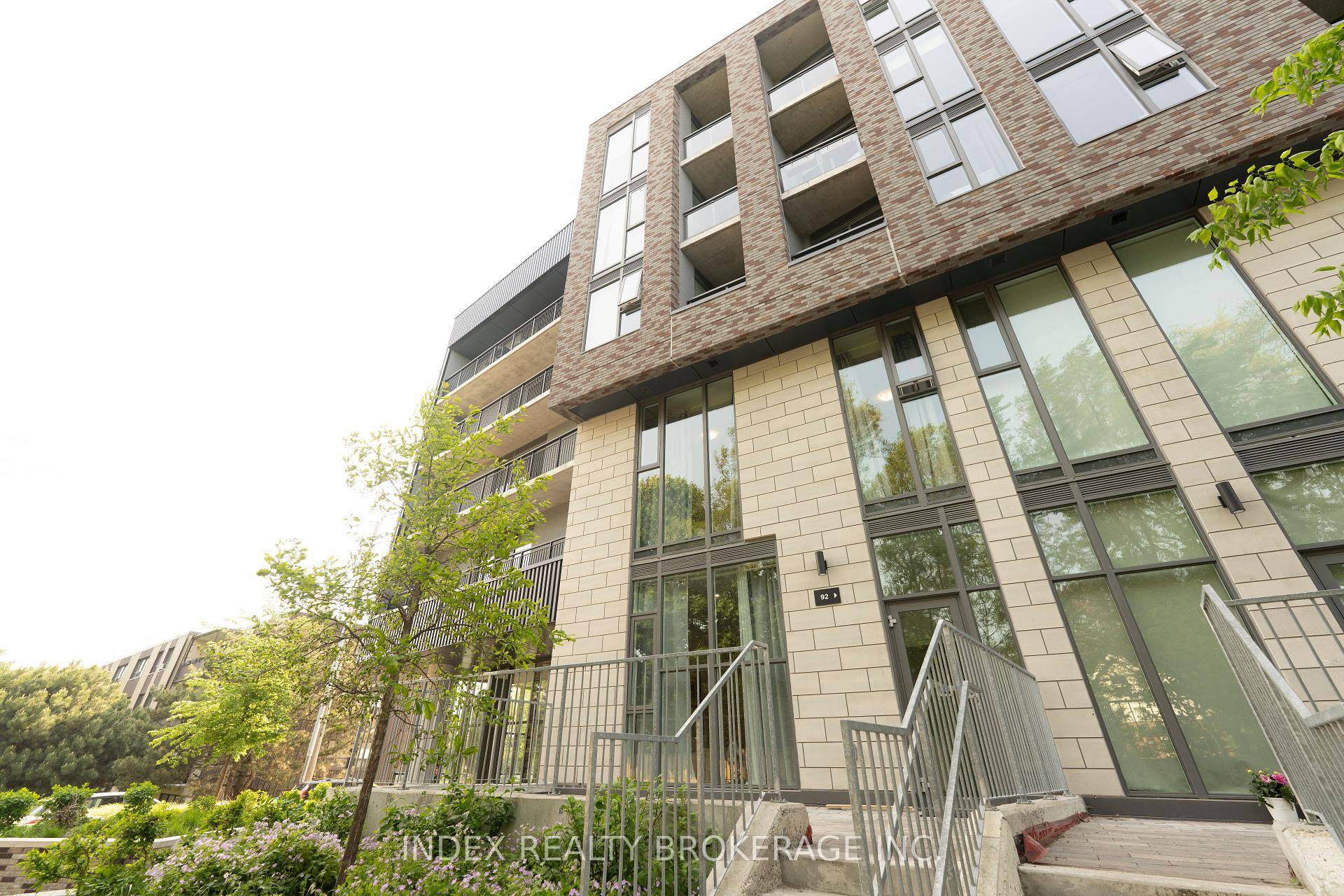 Experience Executive Living in this Stunning 2 Storey Walk Out Suite in the Highly Sought After Birchcliffe.