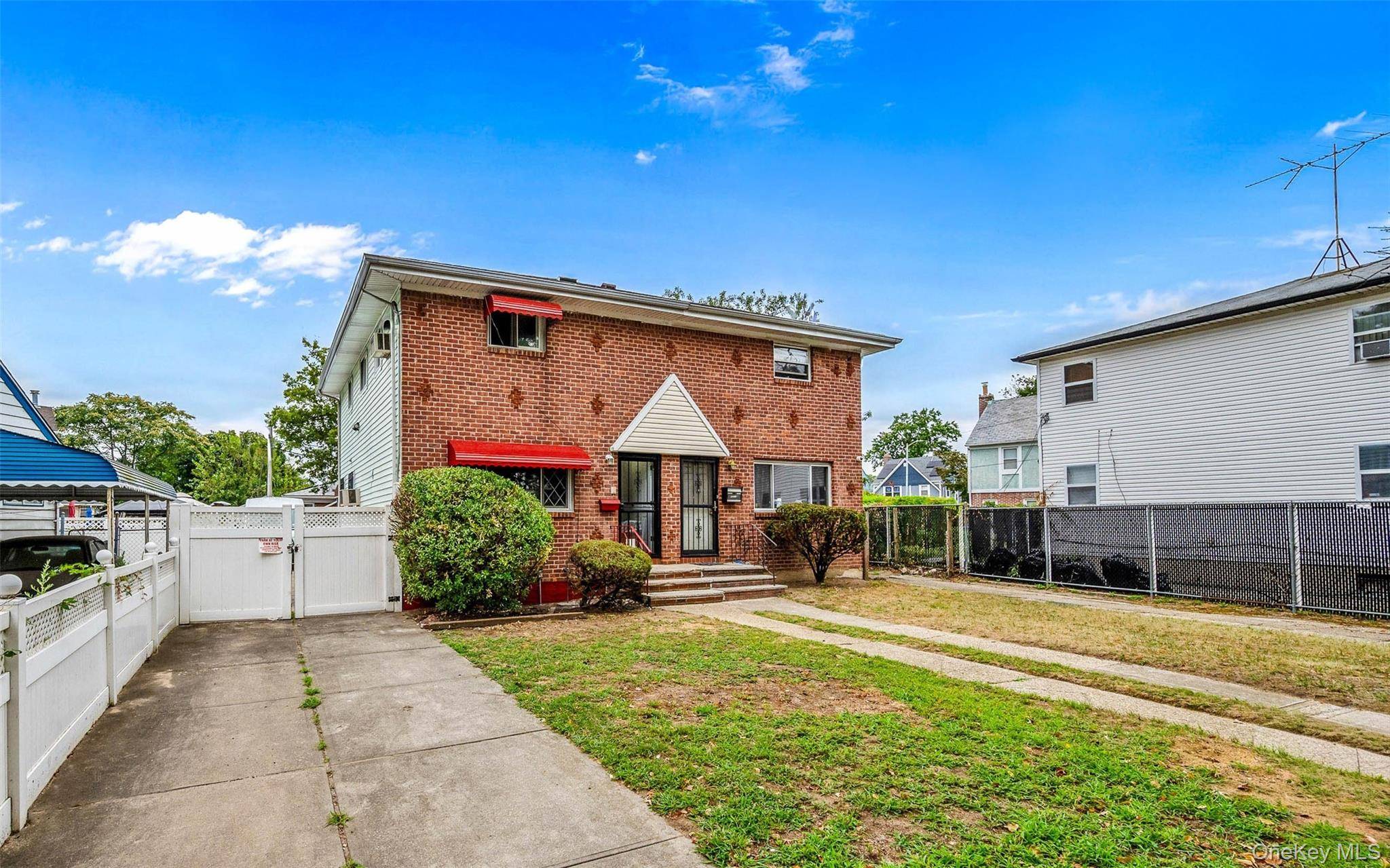 Welcome to this semi attached 3 bedroom, 2.
